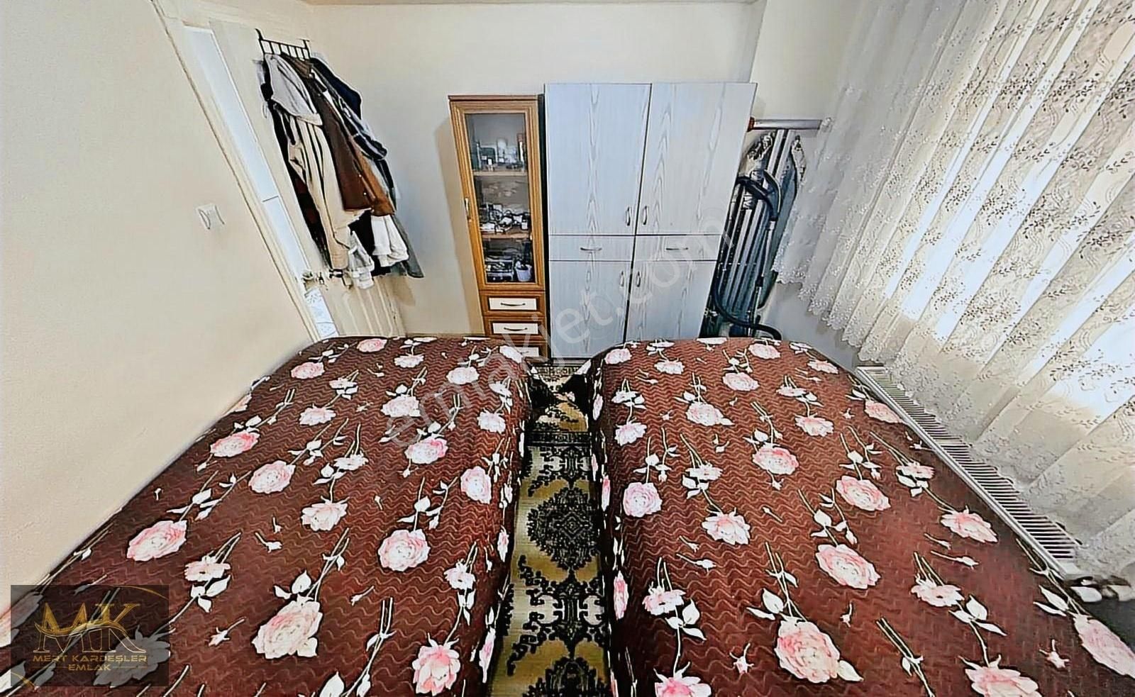 █ Mert Kardeşlerden █ Ataparkta Caddeye Çok Yakın Fırsat Dairesi
