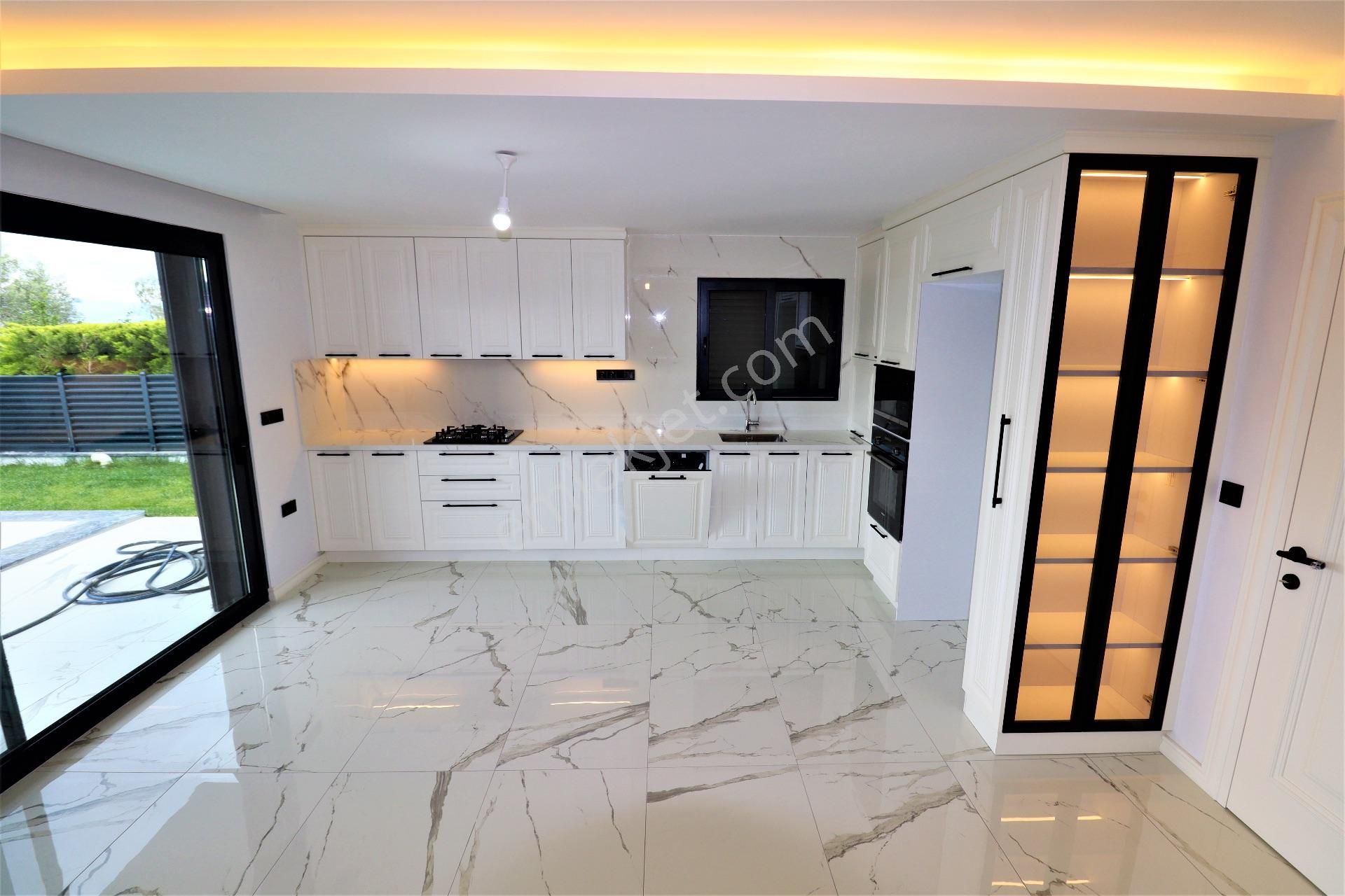 Güre'de Ful Deniz Manzaralı Özel Havuzlu Satılık Villa - Görsel 35