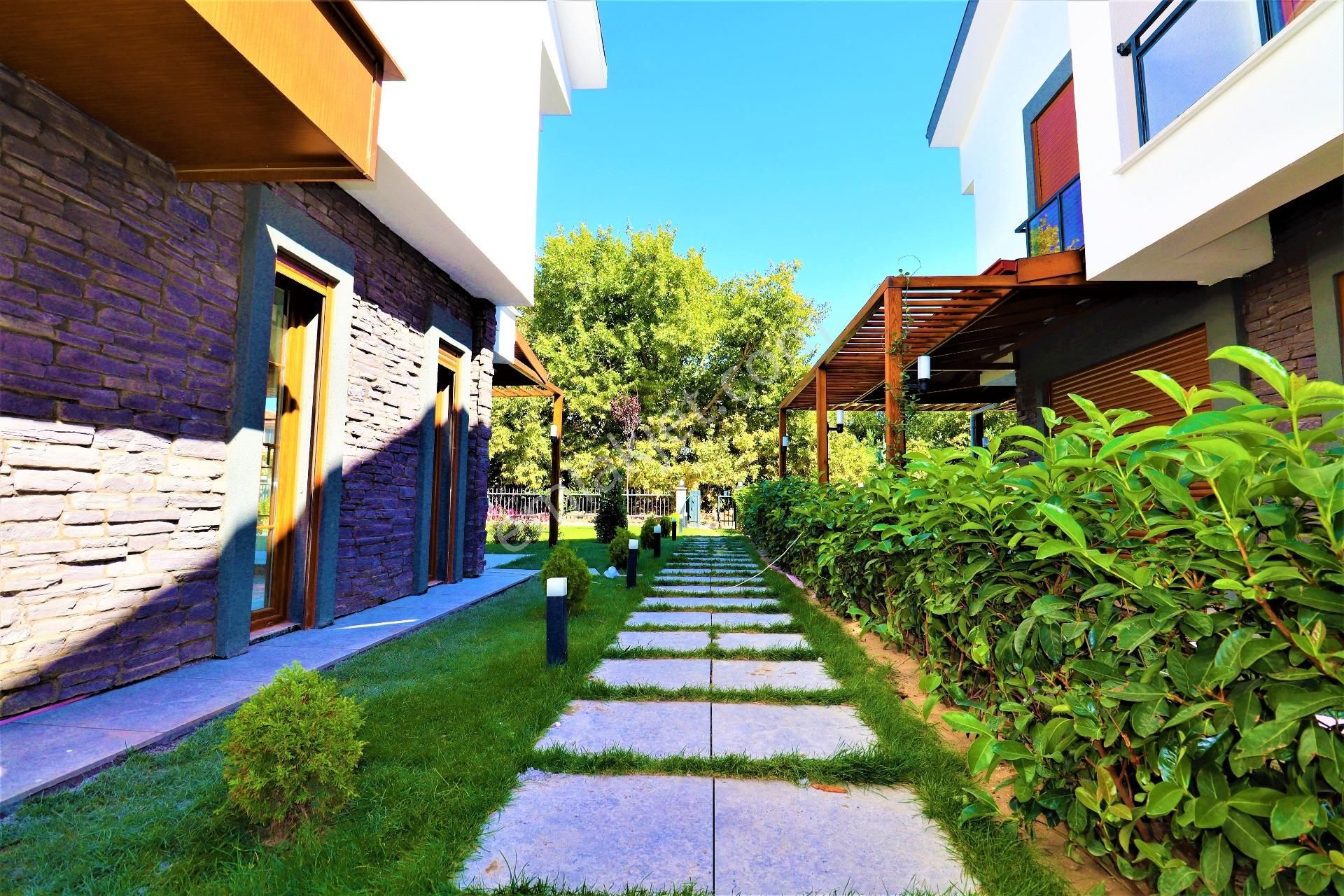 Güre'de Fener Emvkinde Satılık 4+1 Tek Müstakil Villa - Görsel 34