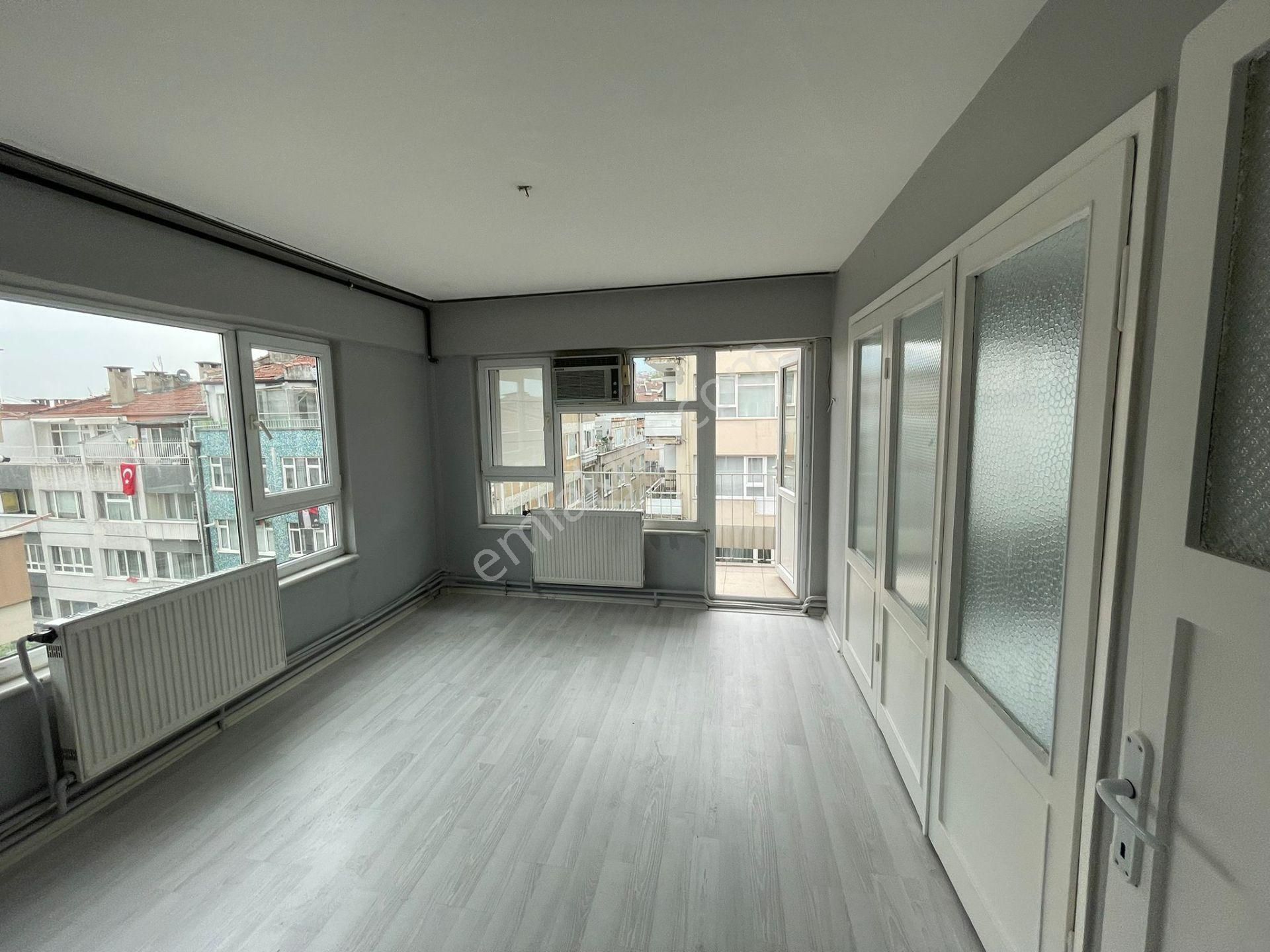 Bursa Kılıç Tan Setbaşı İpekçilik Kiralık 3.kat 2+1 80m2 Daire