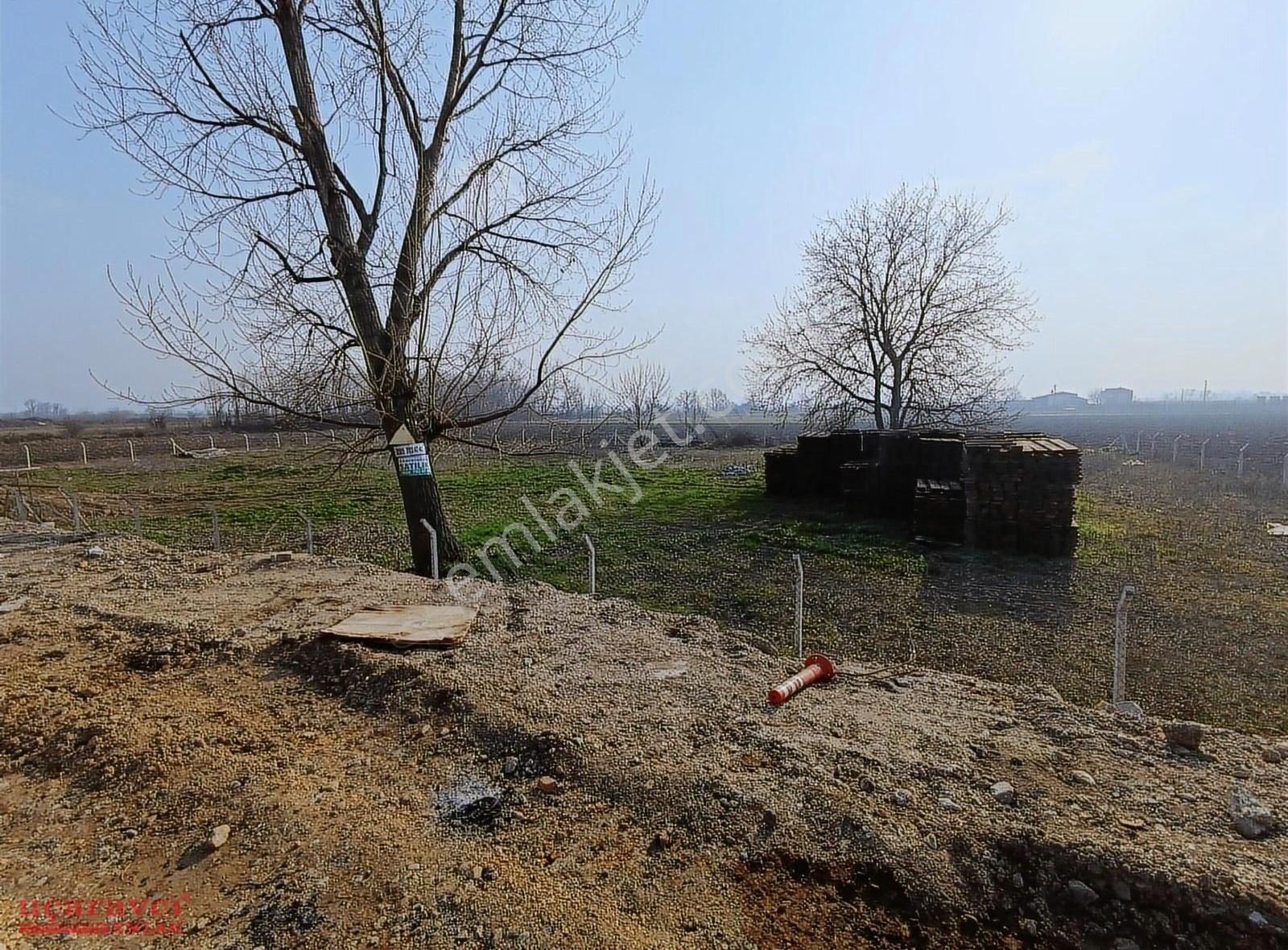 Uçaravcı'dan Bursa Ankara Yoluna Sıfır Satılık 3056m² Tarla