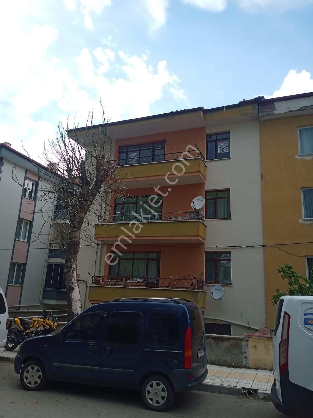 Çorum Pehlivan Emlaktan Cumhuriyet Lisesi Civarı 4 Kat Kiralık 3+1 Daire