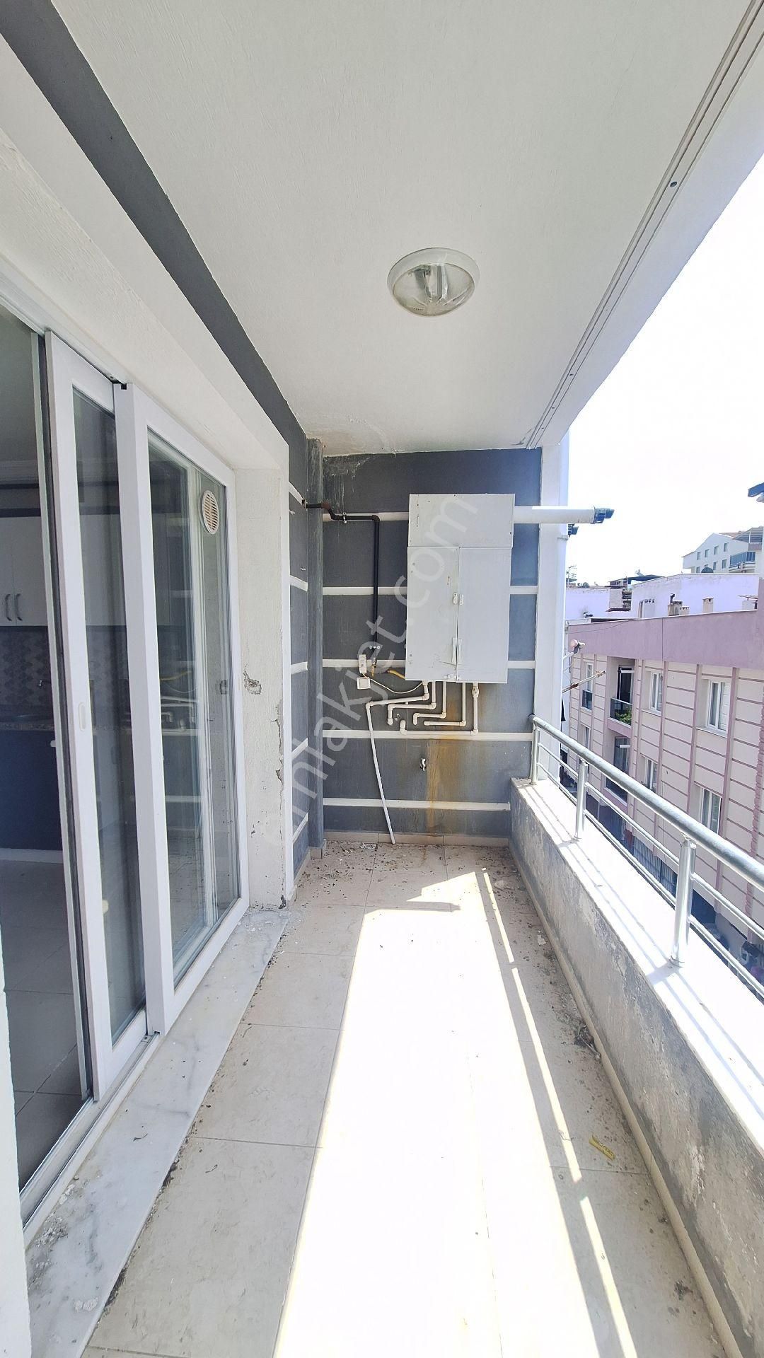 Satilık+1 90 M² Ara Kat Dogal Gazlı Daire - Görsel 4