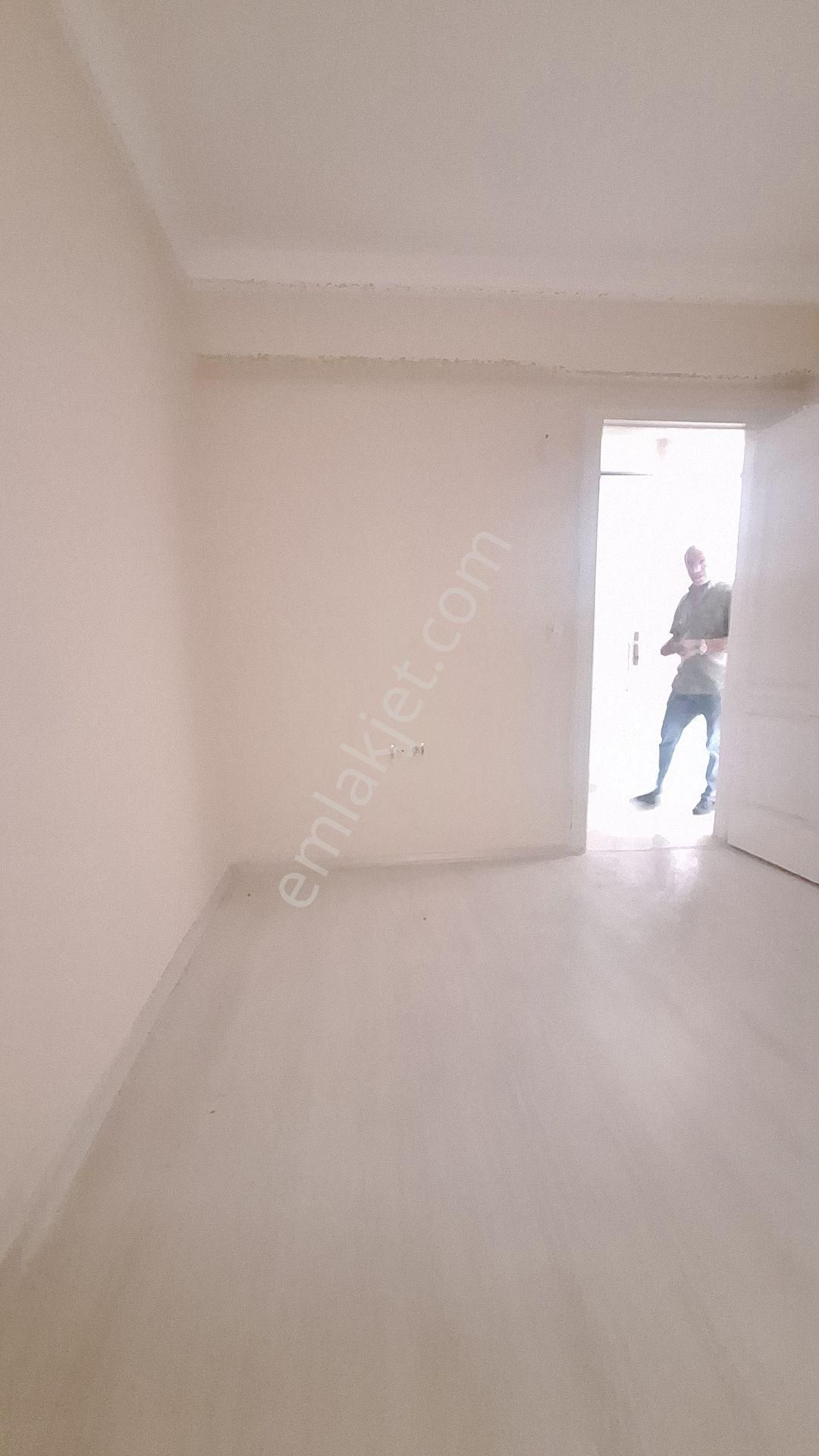 Satilık+1 90 M² Ara Kat Dogal Gazlı Daire - Görsel 14