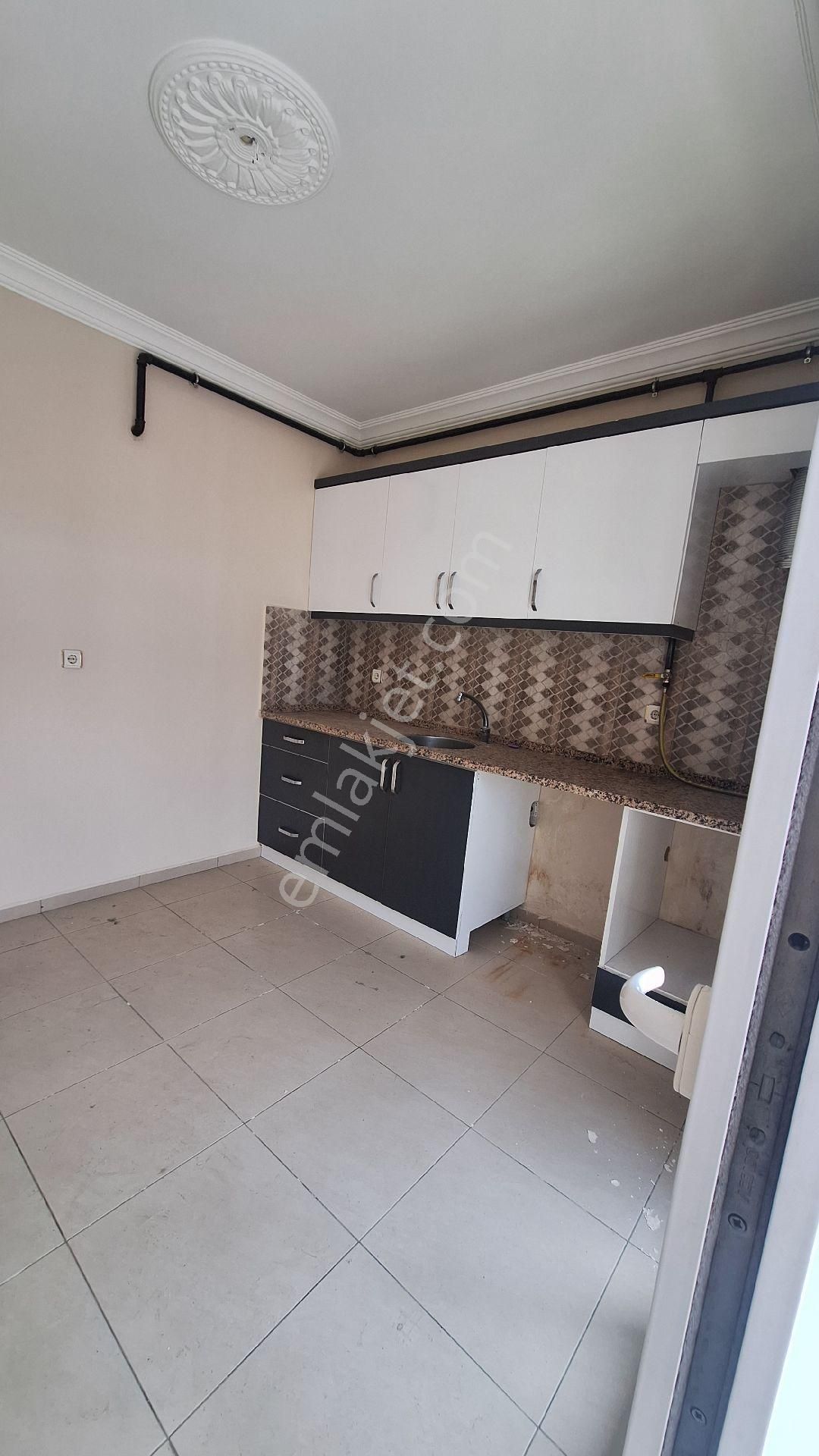 Satilık+1 90 M² Ara Kat Dogal Gazlı Daire - Görsel 8