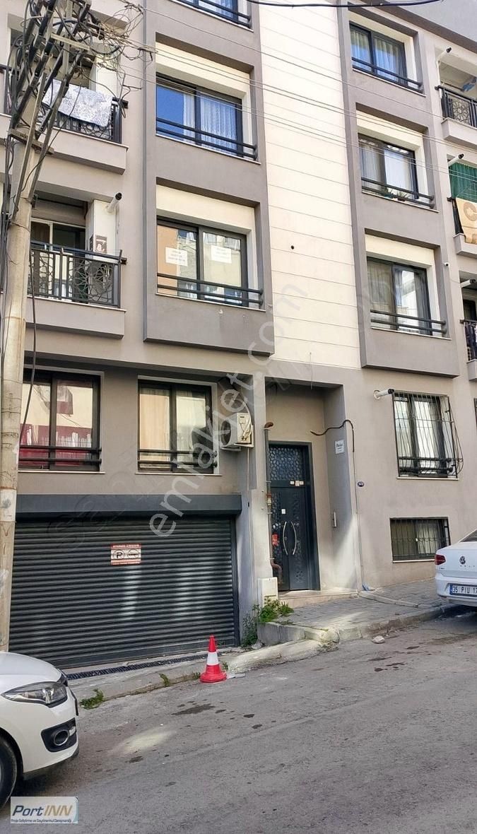 İzmir Park Avm Yakını Bakımlı 2+1 Daire