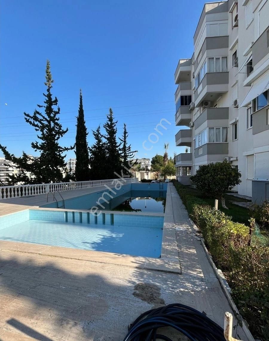Ewax Propertyden Avsallar’da Merkezde Kıralık 2+1