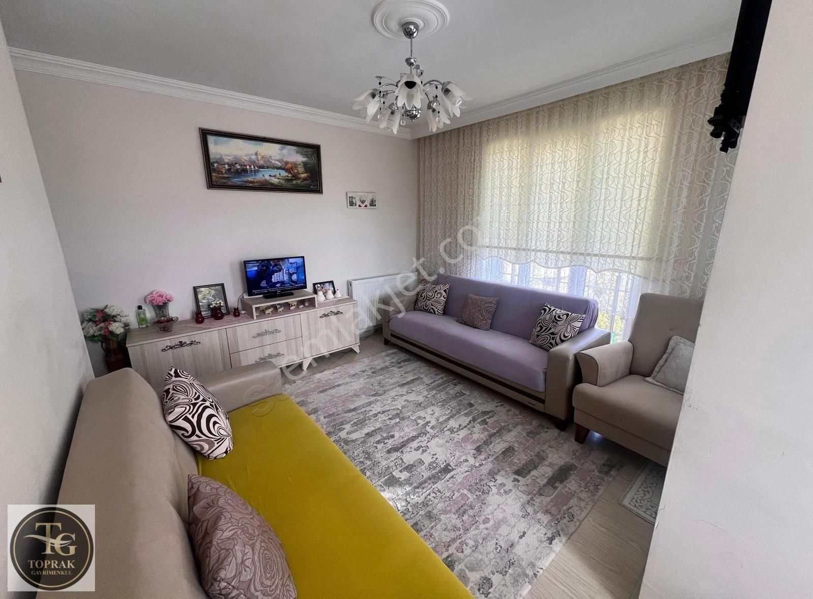 Yeni Adliye Ve Okullar Bölgesinde Satılık 2+0 Yatırımlık Daire