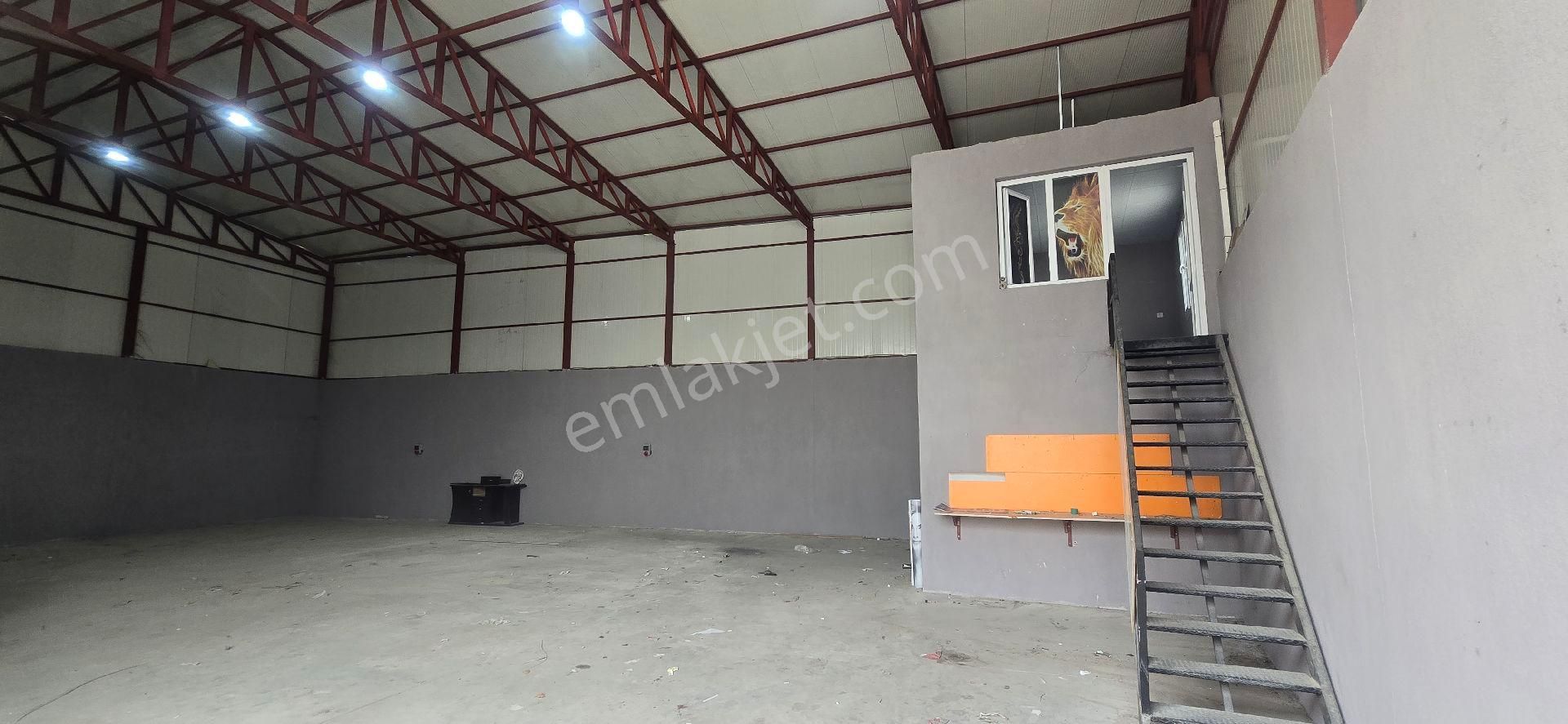 Denge'den Buca Oldurluk Sanayii'de Kiralık 250 Metrekare Depo