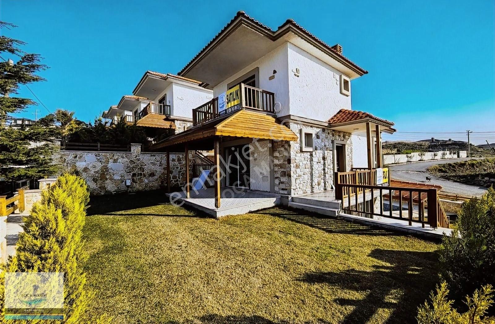 Foçaköy'de Havuzlu Estetik Dokunuşla Tasarlanmış 3+1 Villa