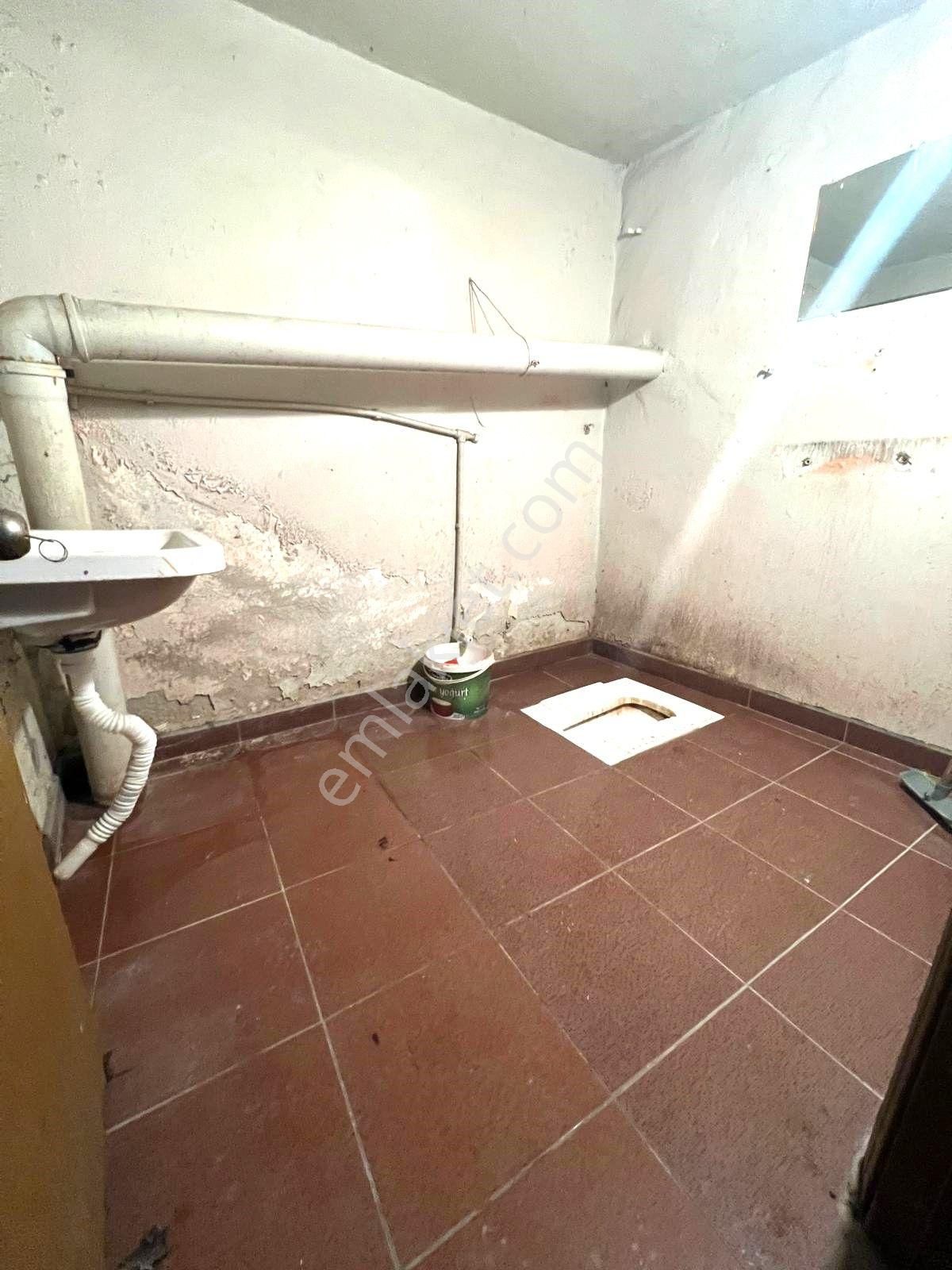 Seba'dan Kemalpaşa Mh 37.500tl Kiracılı Bodrum Dükkan 450m2 - Görsel 23