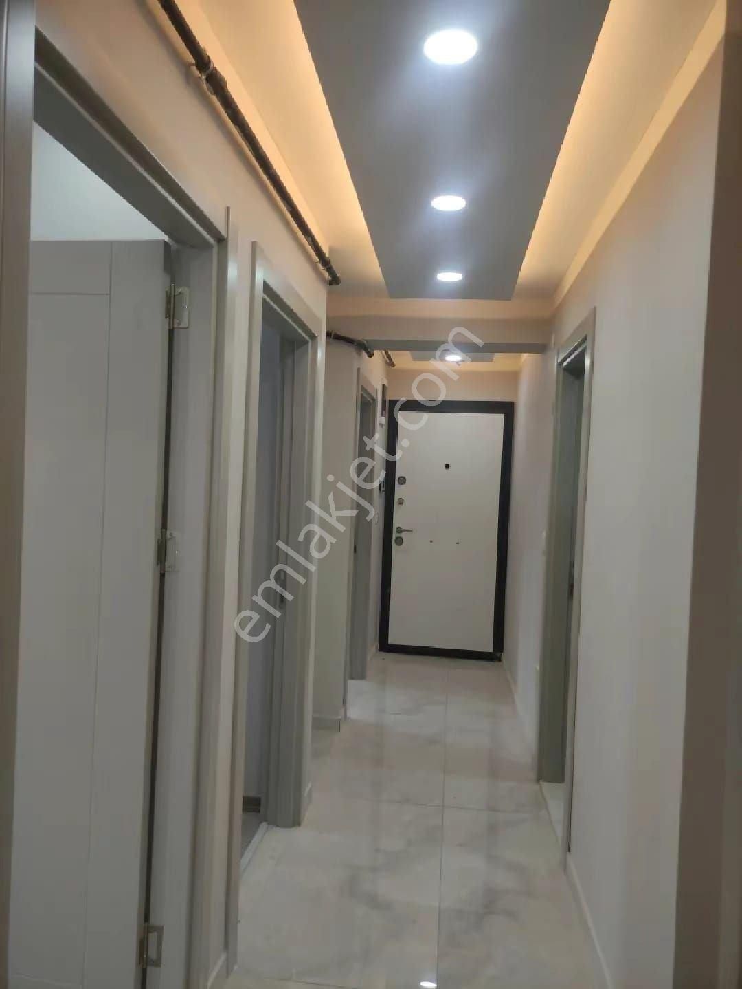 Zeytinburnu Yenidoğan'da Yeni Bina'da Satılık Daire