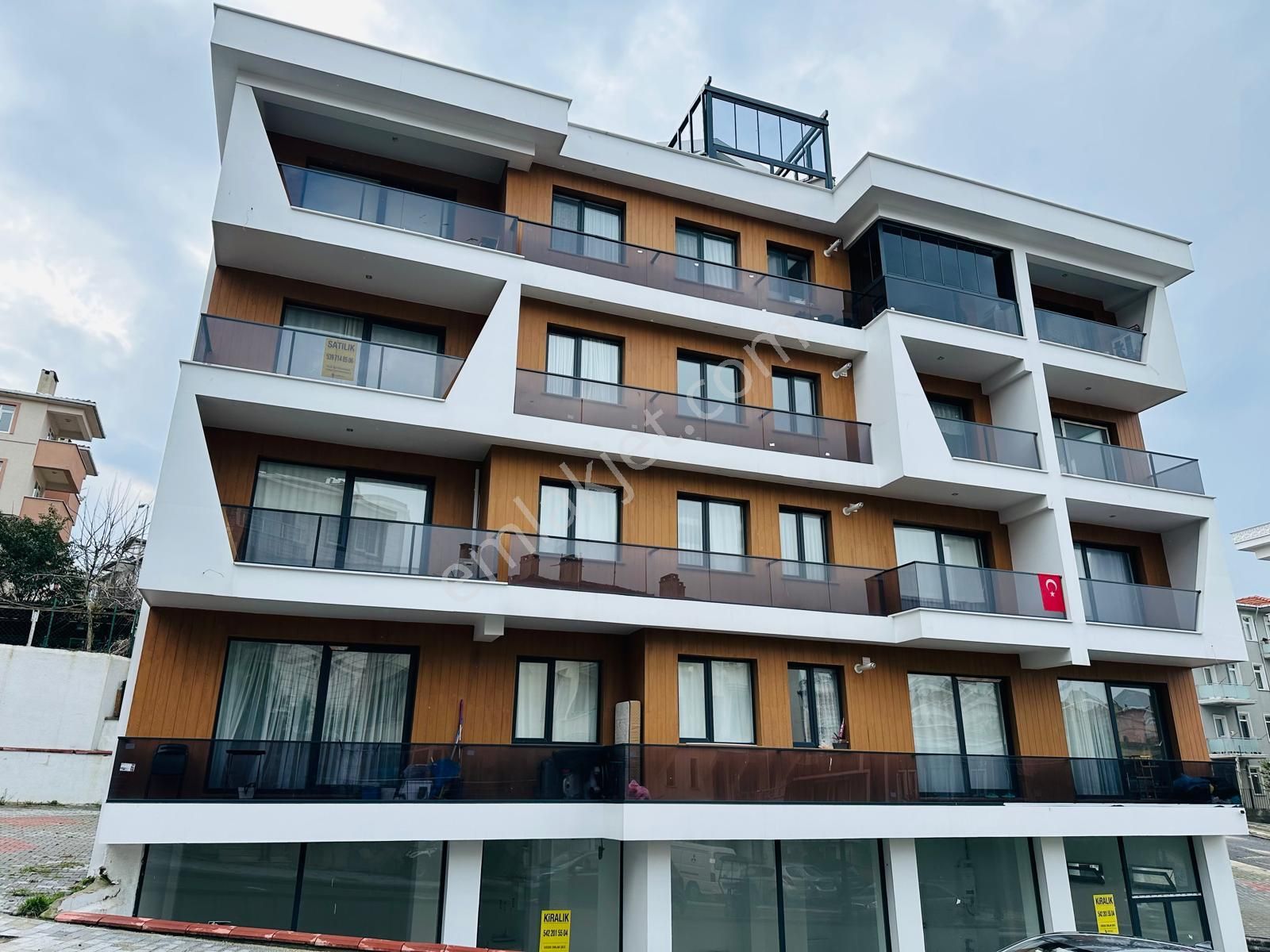 Şile Merkezde,sıfır 80 M2 Kombili Asansörlü,otoparklı Boş Daire