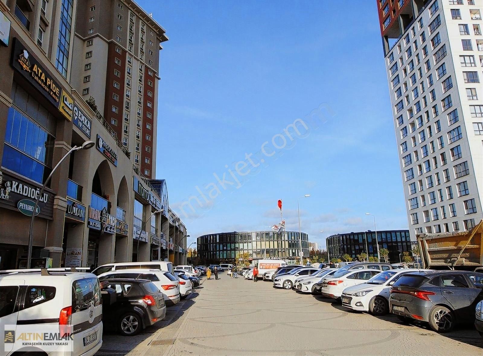 Park Mavera 1'de Kiralık Üst Katta 80 M2 Hazır Dükkan