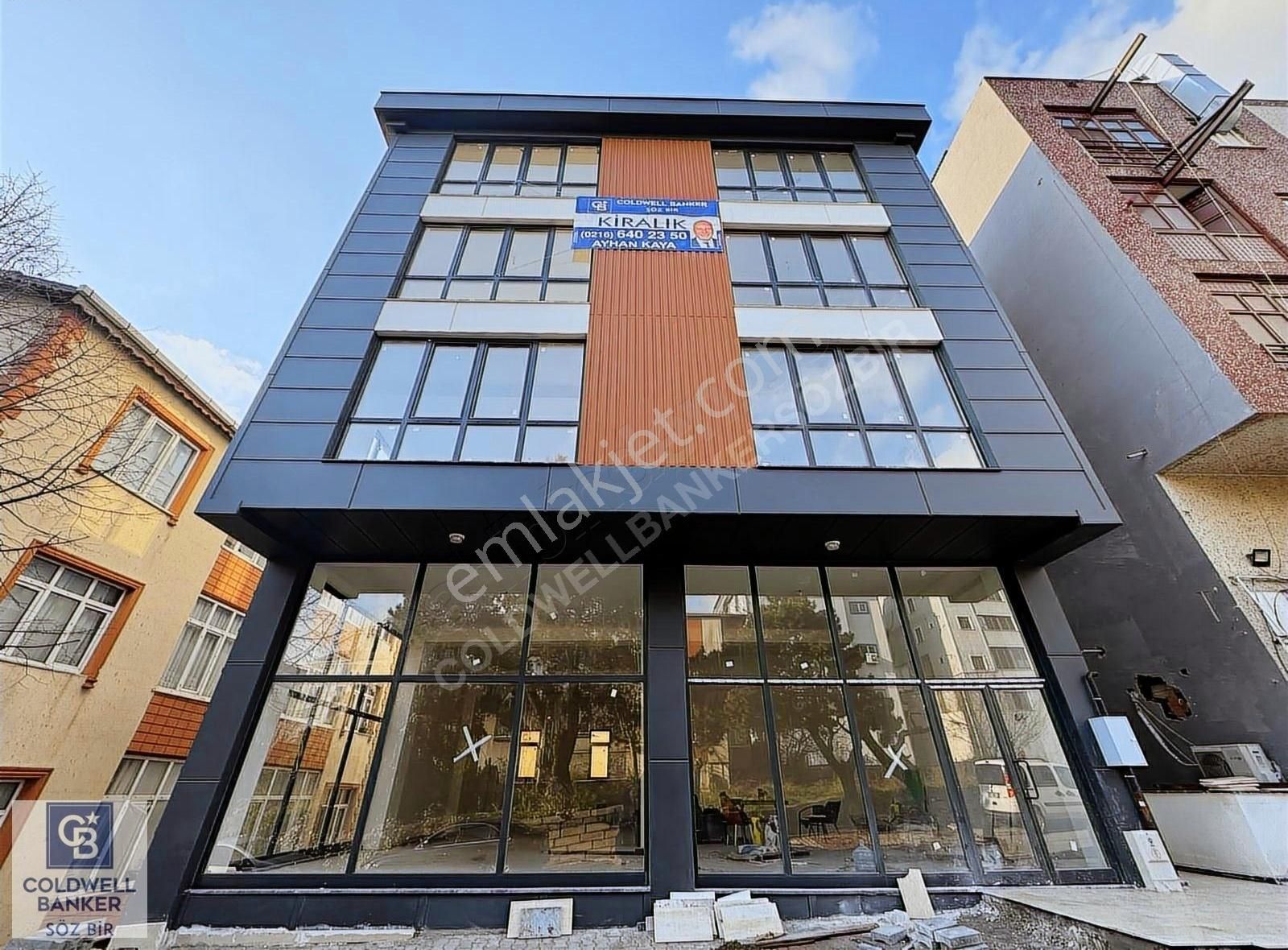 Ümraniye Yukarı Dudullu Modoko Yakınında Kiralık Plaza