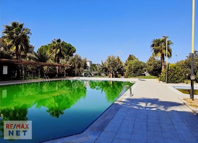 Belek'te Satılık Müstakil Tripleks Villa