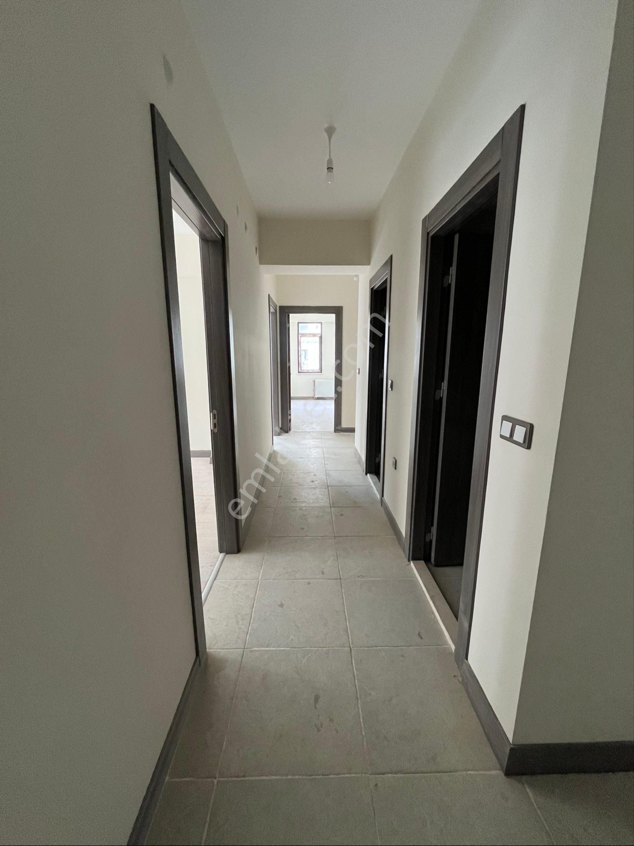 Isparta Çünür Mahallesinde Satılık Sıfır 3+1 2. Kat Daire