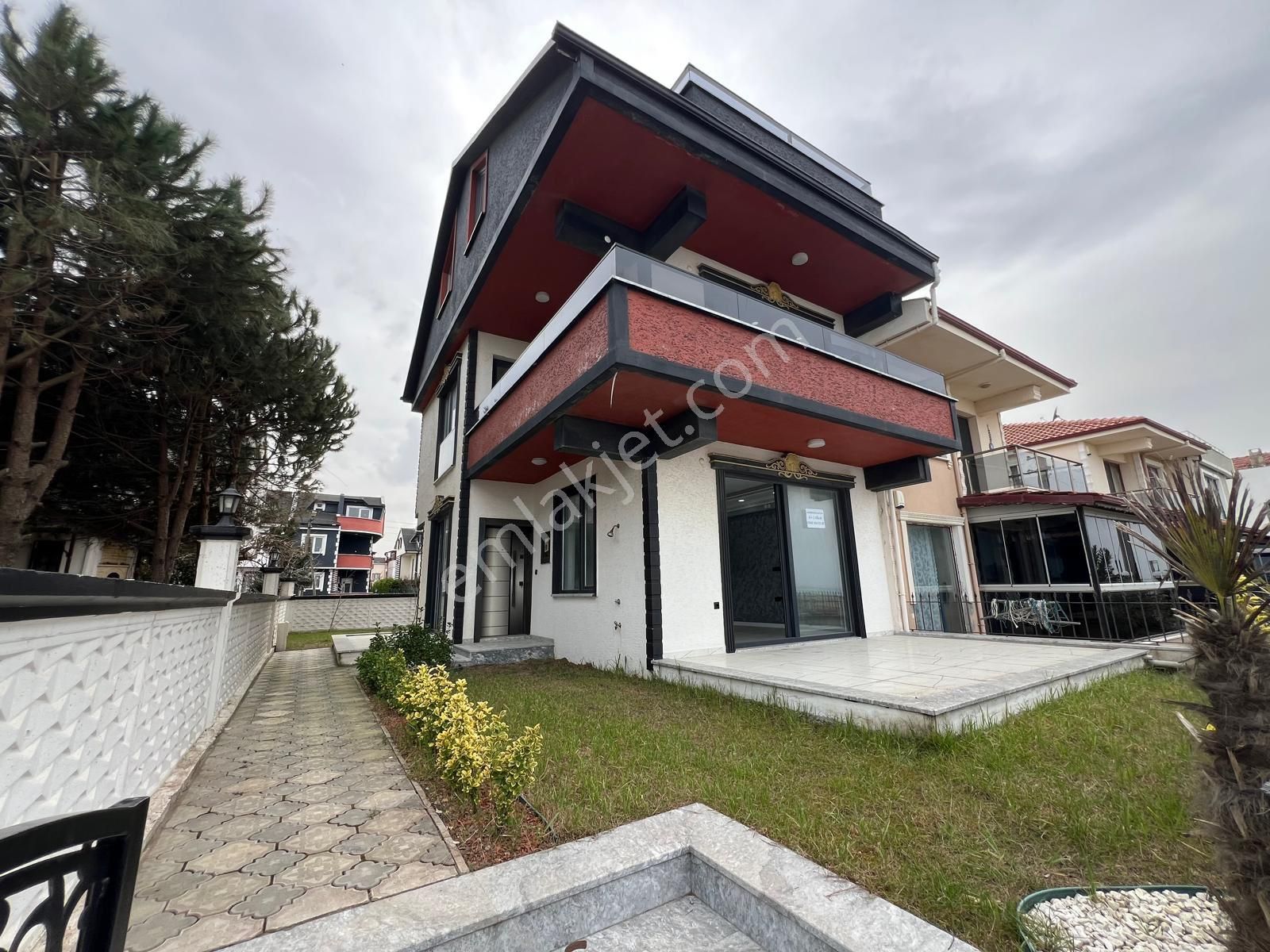Kocaali Yalı Mah. 4+1 Sıfır Tripleks