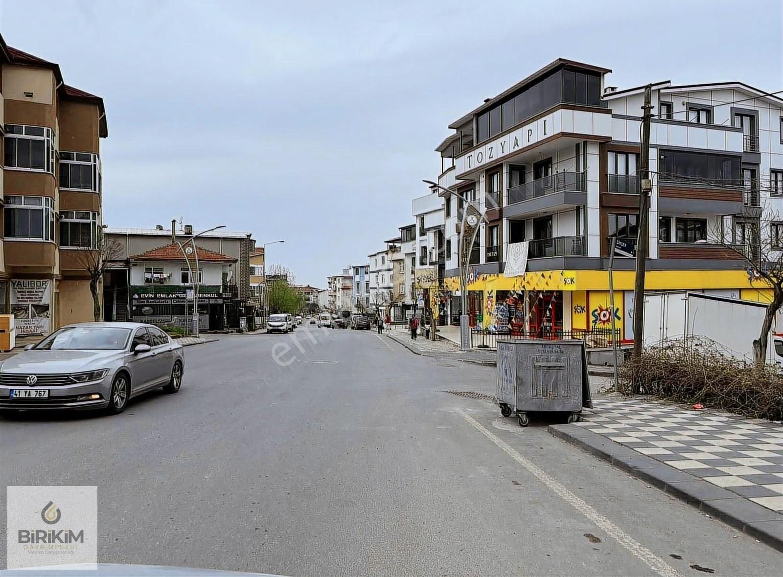 İstasyon Caddesine Çok Yakın Deniz Manzaralı 2+1 Arakat Daire