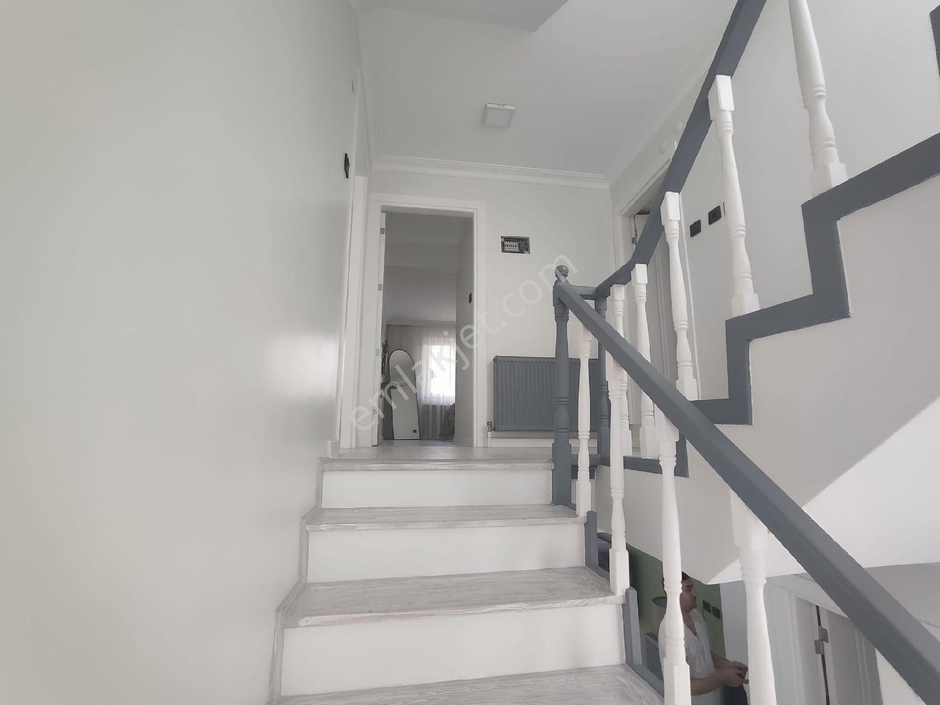 Satılık Tripleks Villa Manisa Yunusemre Güzelyurt 5+1 - Görsel 22