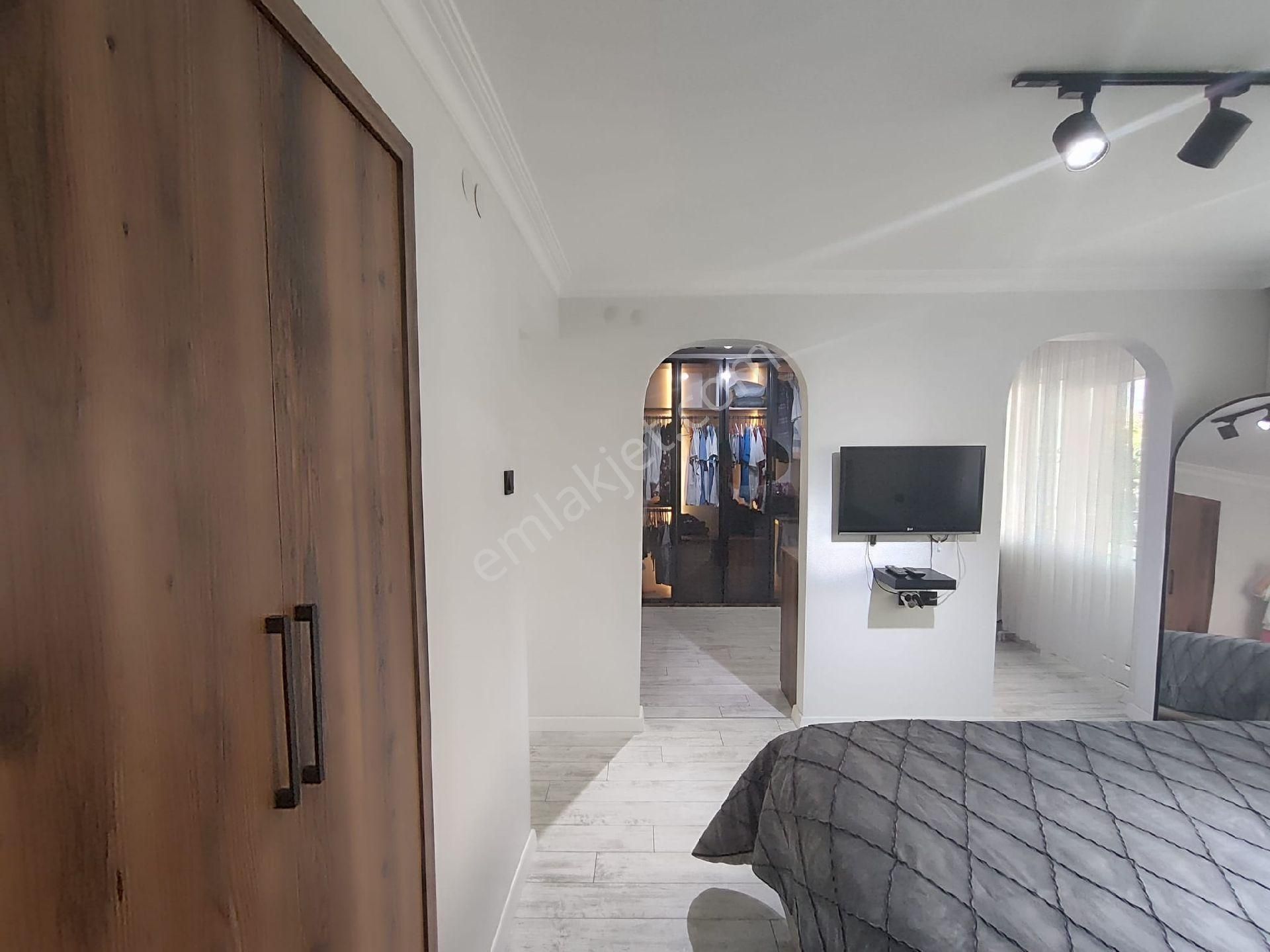 Satılık Tripleks Villa Manisa Yunusemre Güzelyurt 5+1 - Görsel 28