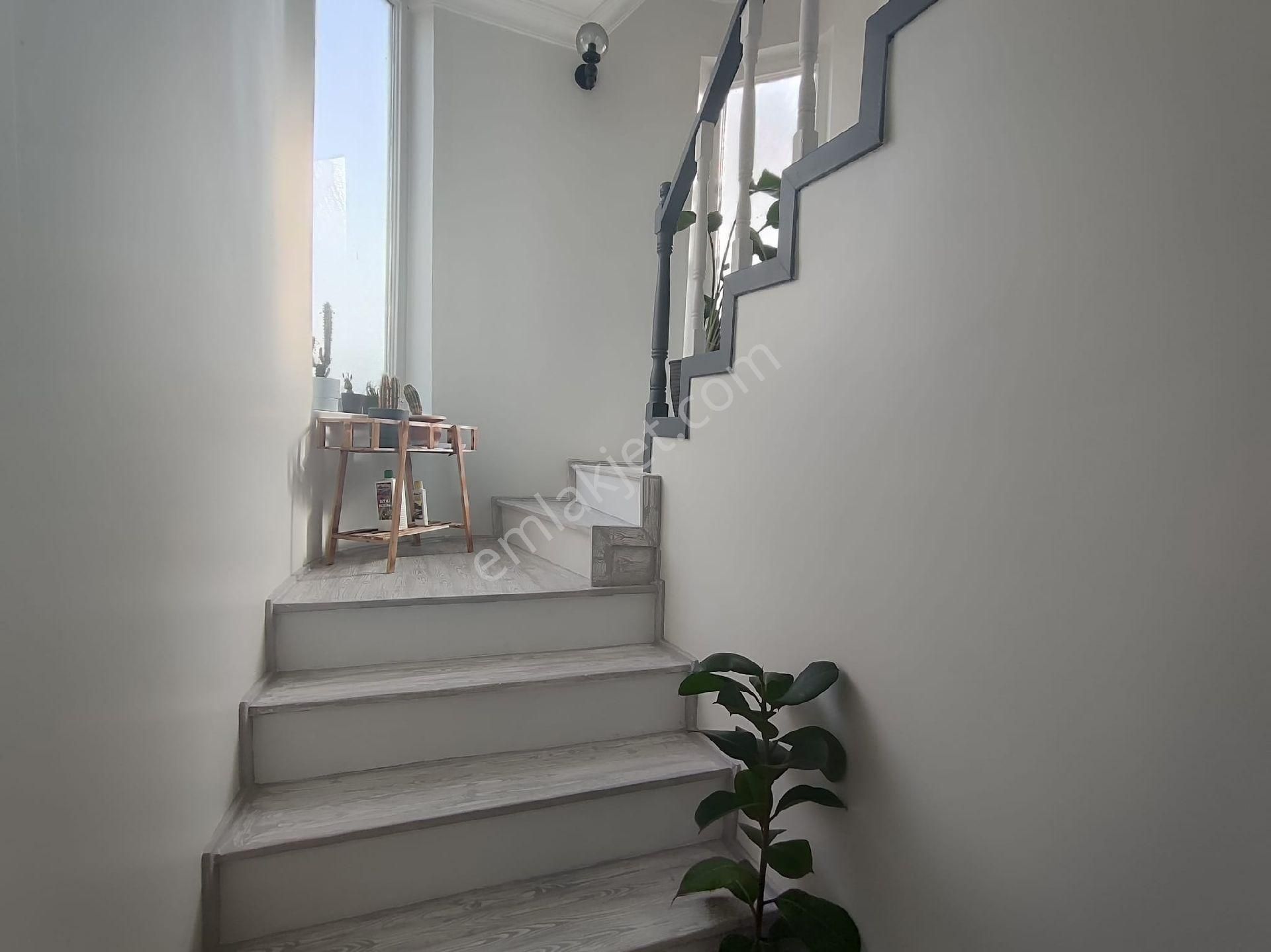 Satılık Tripleks Villa Manisa Yunusemre Güzelyurt 5+1 - Görsel 21