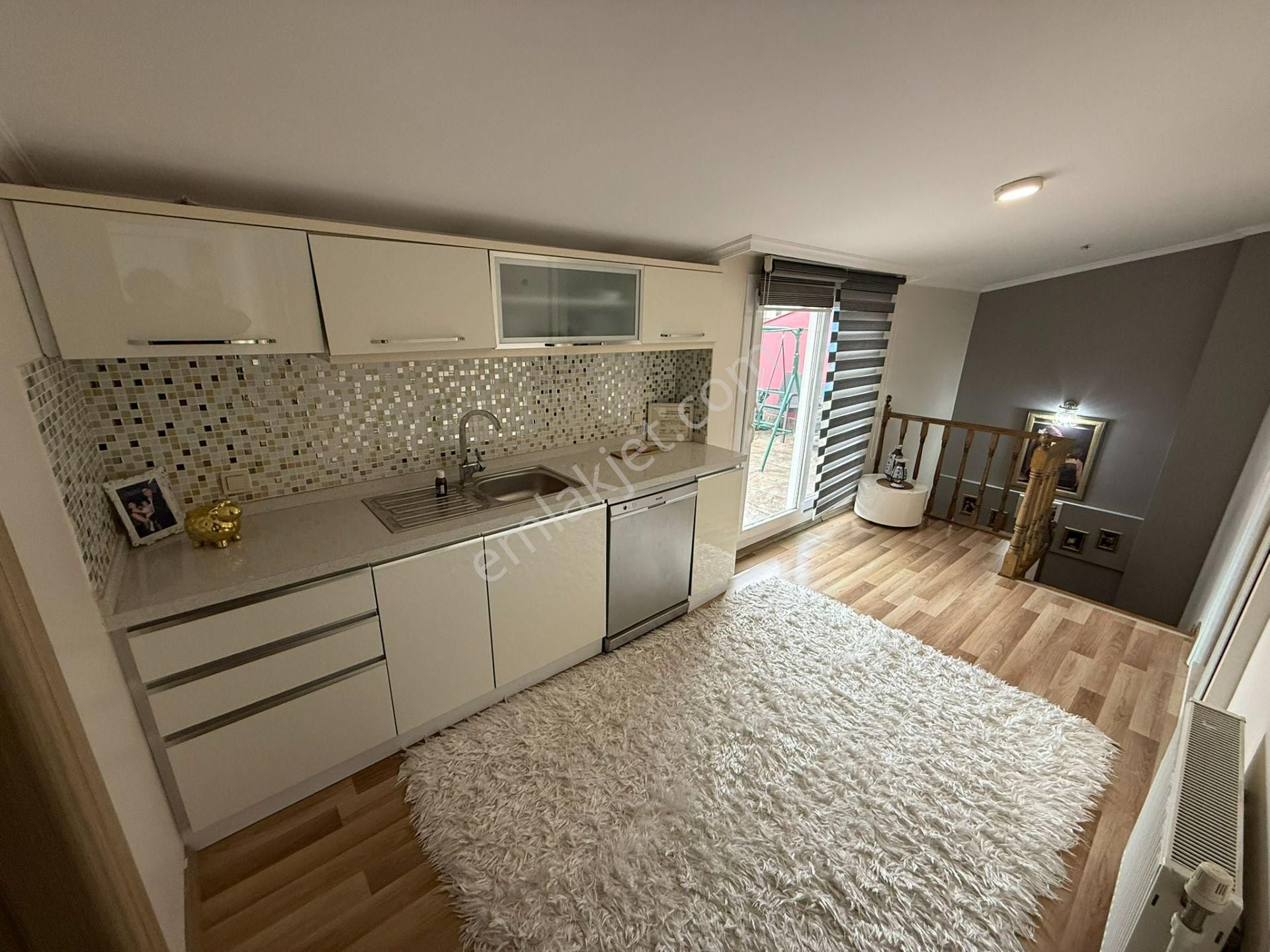 Demirköprü'de | Dubleks 3+1 | 220 M2 | İzban Yakını - Görsel 10