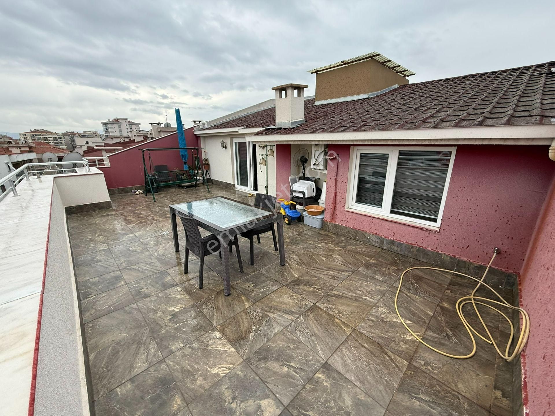 Demirköprü'de | Dubleks 3+1 | 220 M2 | İzban Yakını - Görsel 3