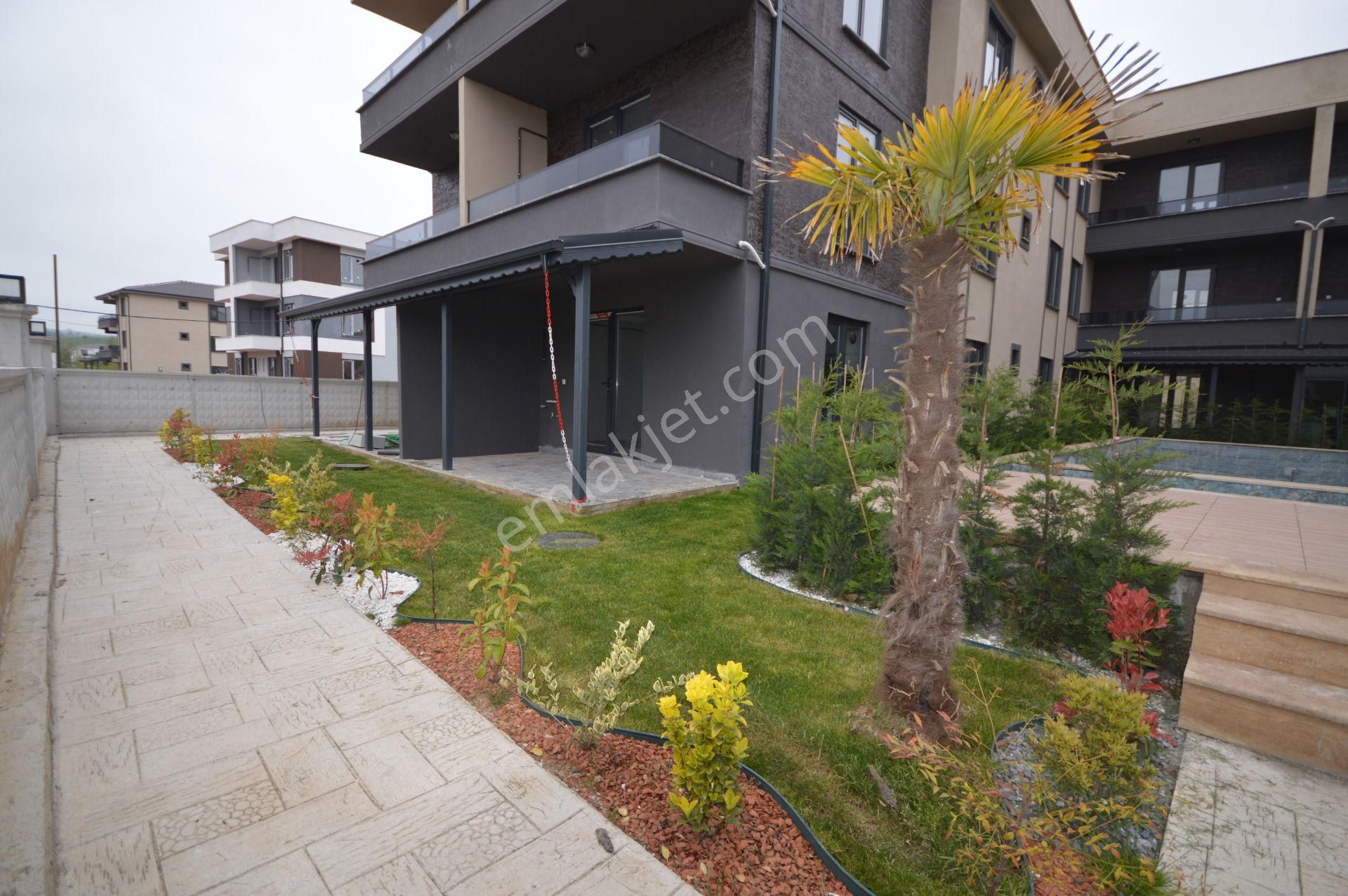 Karasu Da Özel Yüzme Havuzlu Site – Hem Siz Hem Çocuklar Güvende Ve Eğlencede!
