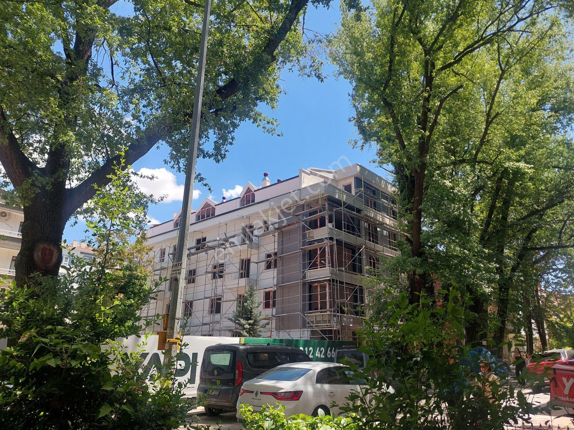 Beşevlerde 2+1 Yeni Lüks Binada - Giriş Kat Arka Cephe - Temmuz Ayında Teslim