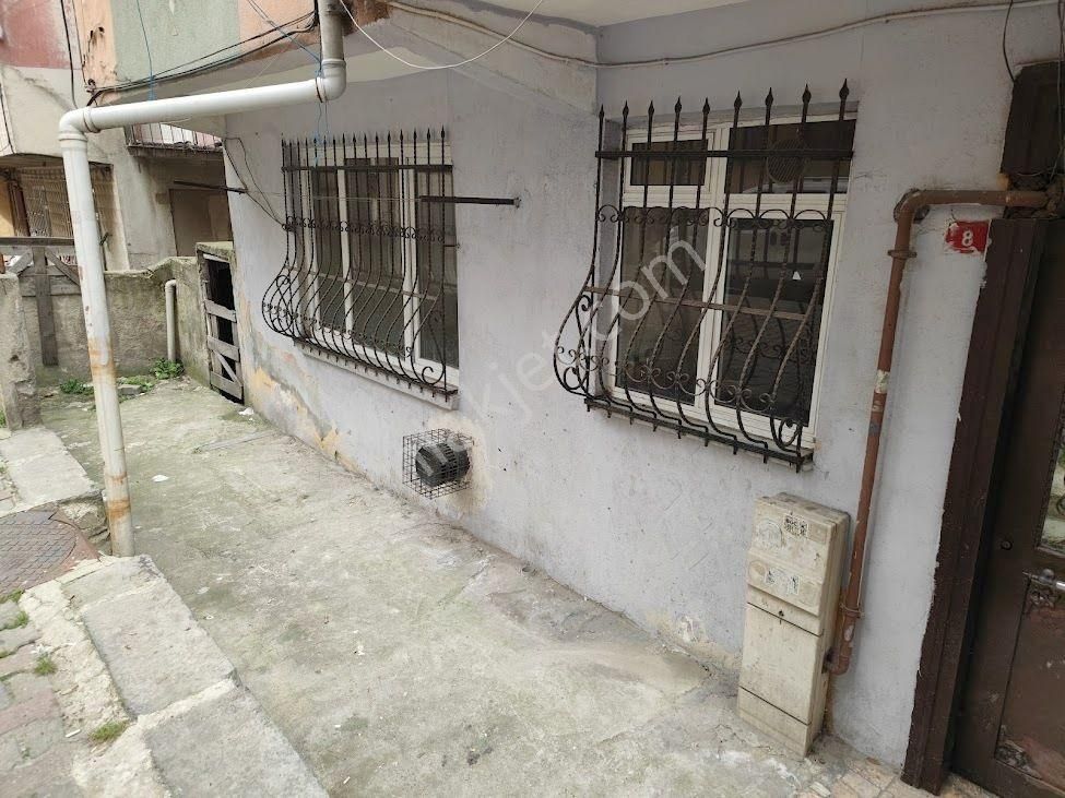 Yenibosna Zaferde Uygun Fiyatlı Kredisiz Yatırımlık Boş Fırsat Daire