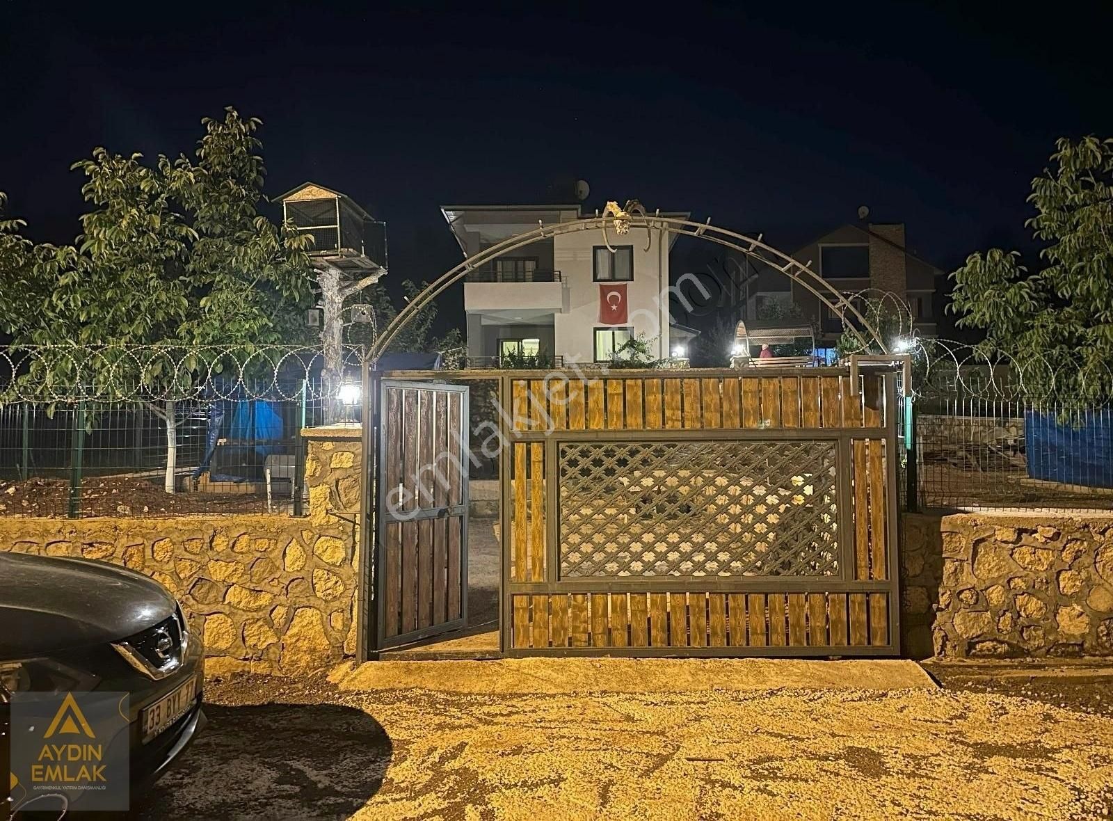 Aydın'dan Gözne Mahallesinde Satılık Fırsat Villa