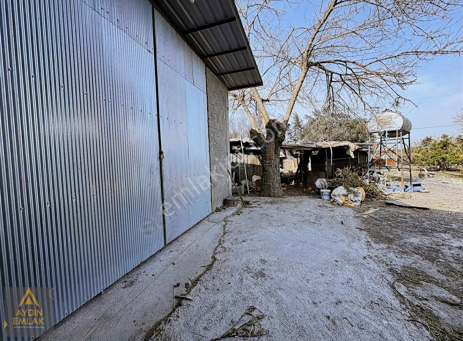 Konut İmarlı Arsa*5.800.m2//depolu Bahçe**satılık*