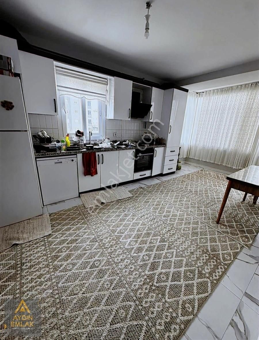 Aydın'dan Şehir Hastenesi Civ/dogalg.2 Yaşında Satılık 3+1 Daire