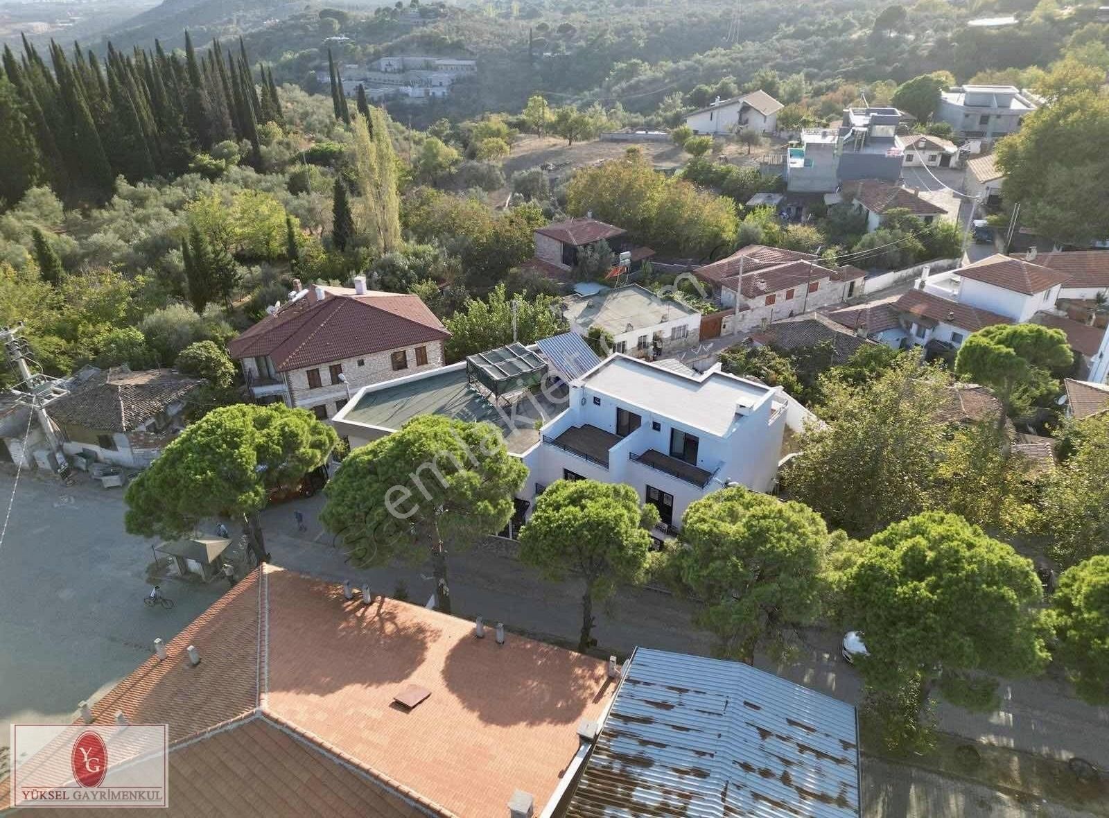 Yükselden Çamlıbelde Bahçeli 5+1 Lüx Tasarım Satılık Villa