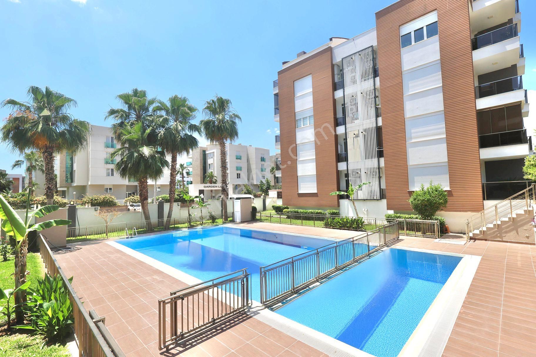 Uncalı Konaklar Bölgesi’nde Lüks Site İçi 2+1 Satılık Daire
