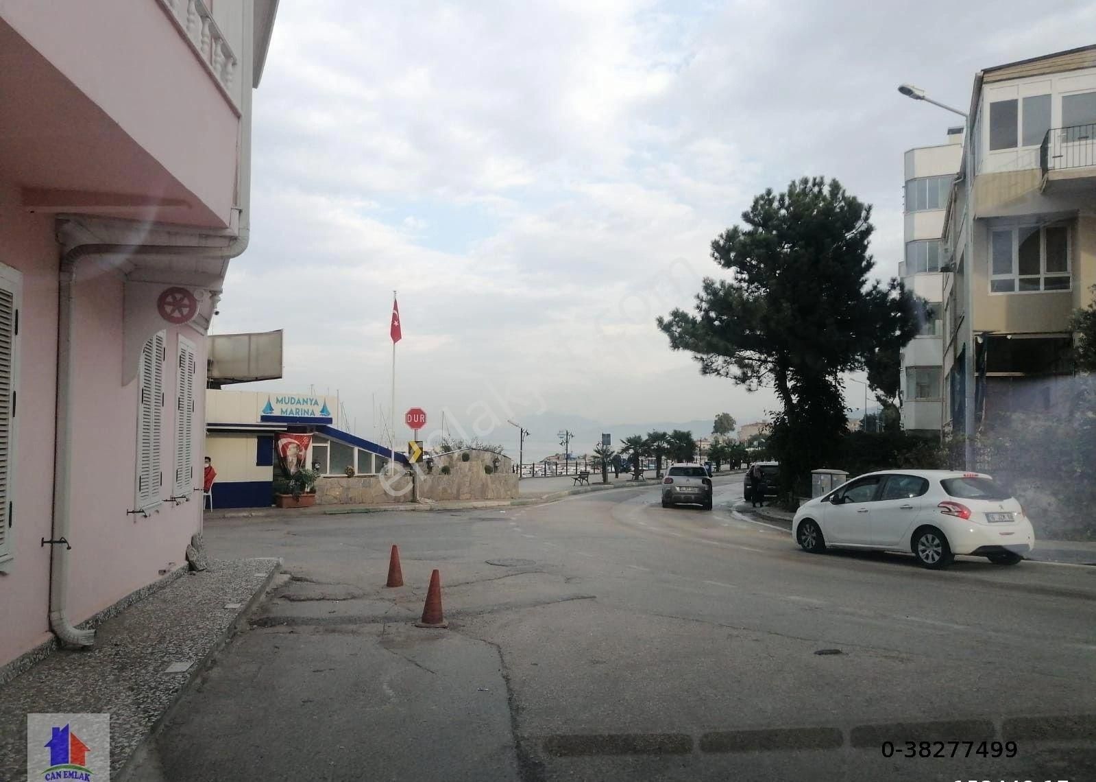 Mudanya Halitpaşa Mah.de Satılık Daire3+1 Merkezde 2.kat Bakımlı Daire Marina Üstü Konumdadır - Görsel 23