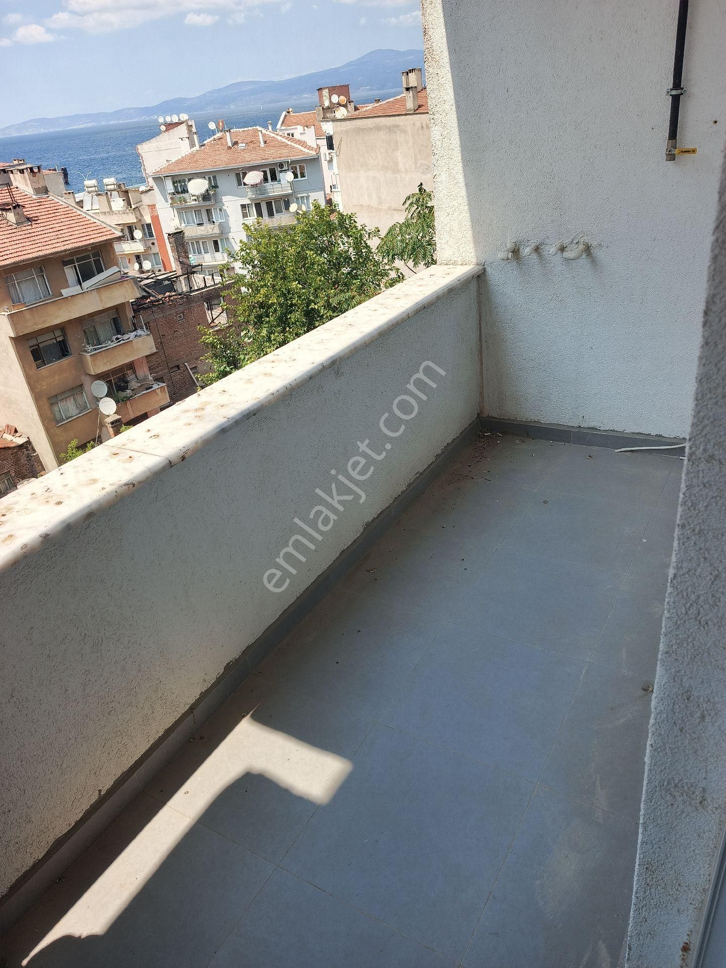 Mudanya Burgaz Mah.de Satılık Daire 2+1 Deniz Görür Yeni Sıfıır Merkezde Sahil Deniz Yakın 1.kat - Görsel 30