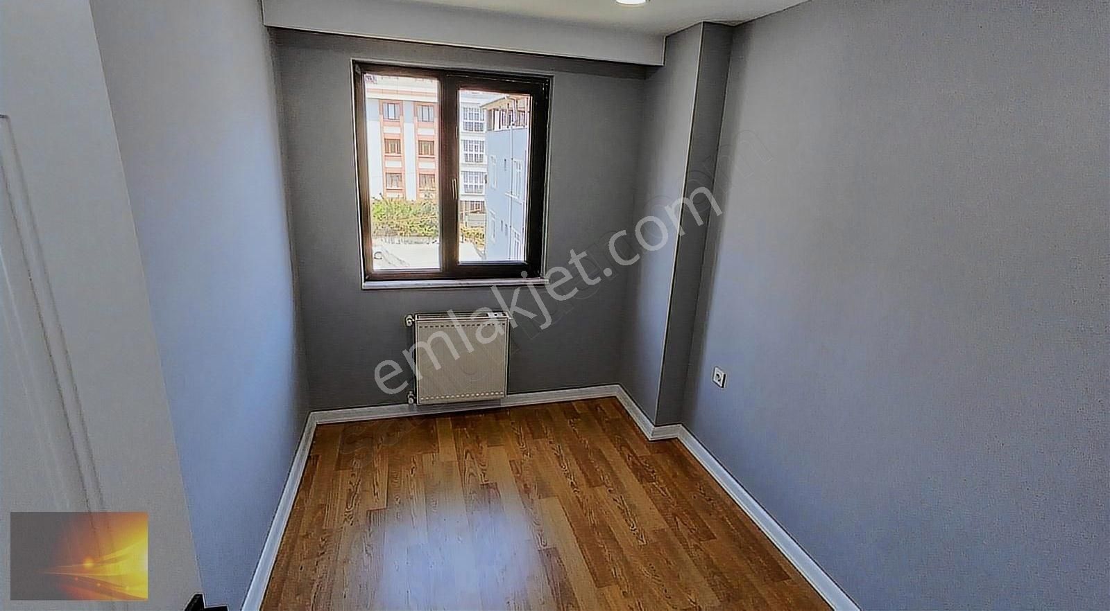 Eyüp Çırçır'da Metroya Yakın Butik Sitede Satılık Sıfır 3+1 Daire