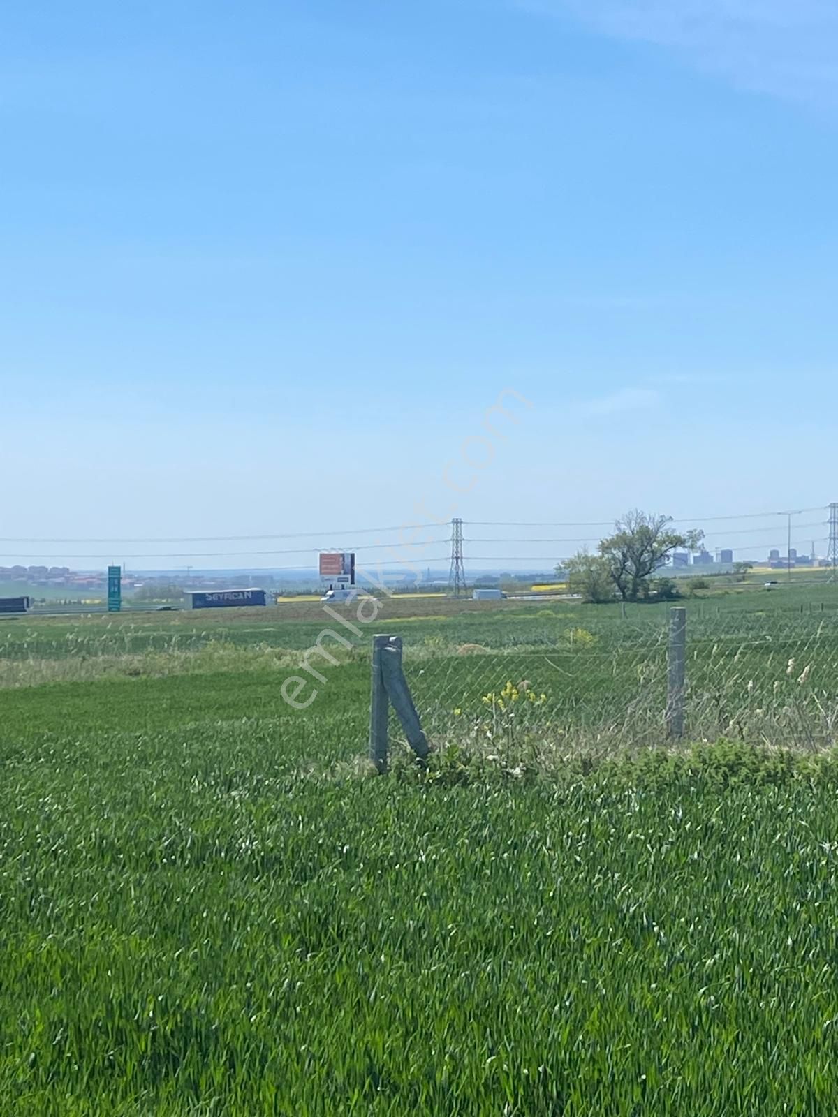 İstanbul Silivri Fener Mahallesinde Satılık 245m2 Yatırımlık Kelepir Arsa.