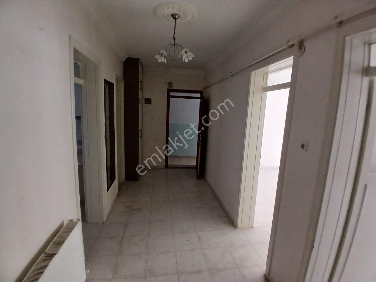 Çağdaş Emlak Ofisinden Konak Mah Kiralık Daire