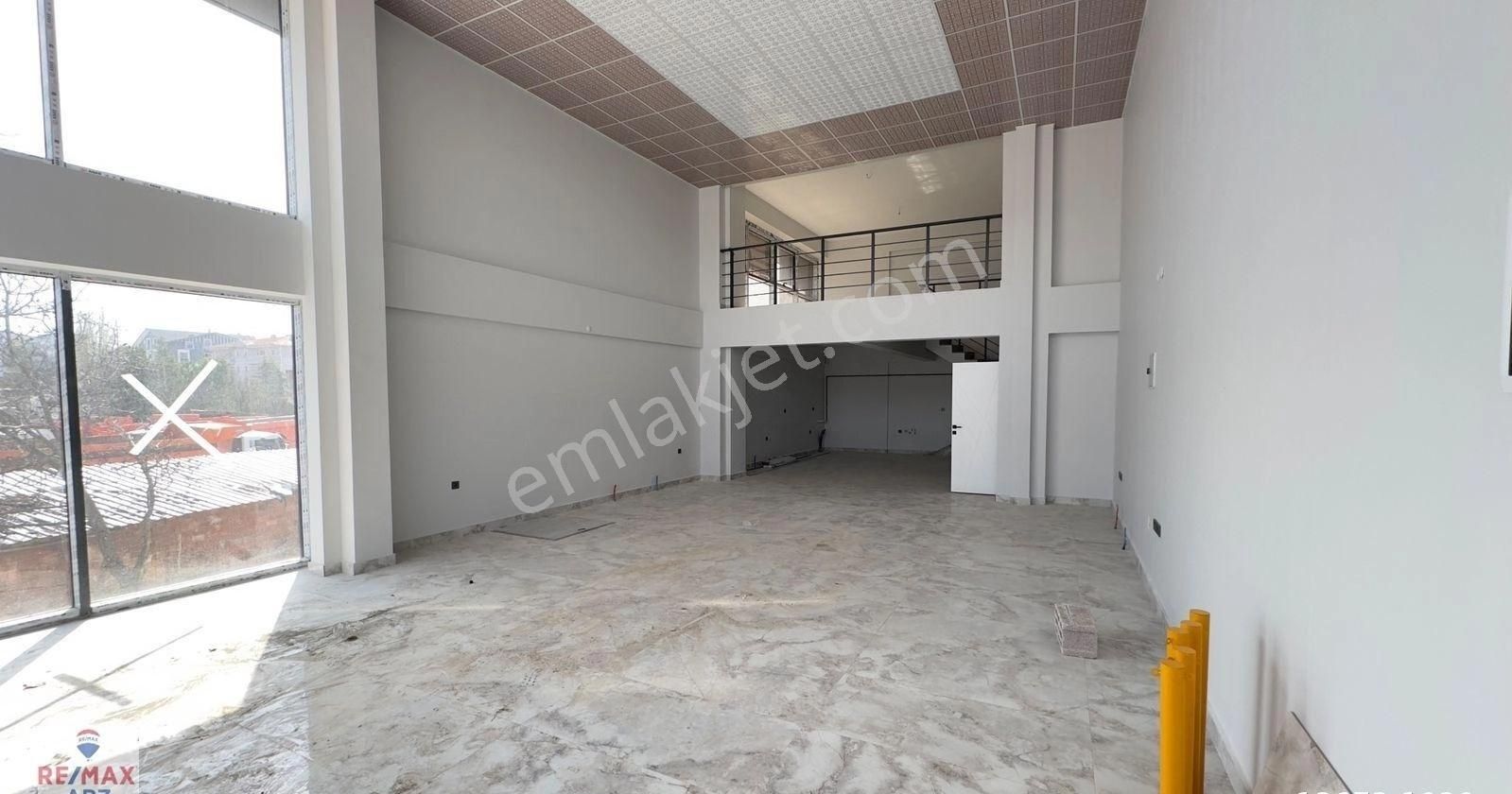 İncek Turgut Özal Bulvarı Üzeri 163m2 Kiralık Dükkan&mağaza