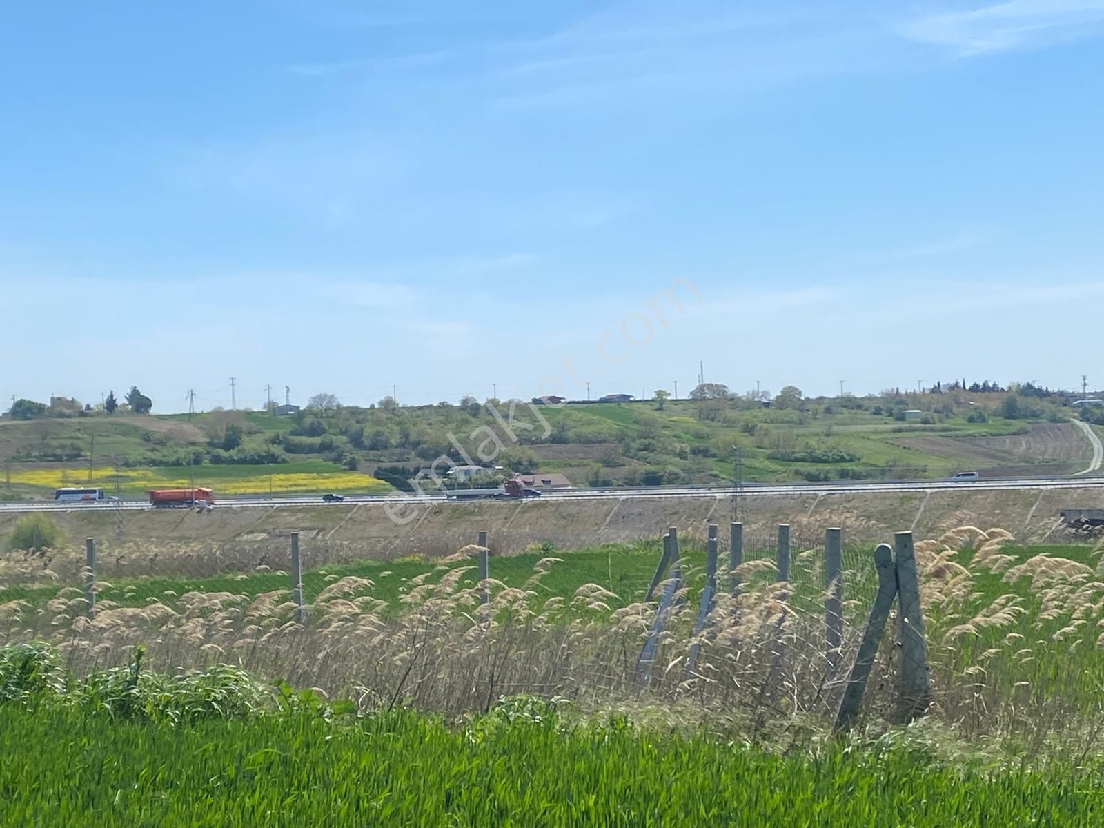 İstanbul Silivri Fener Mahallesinde Yerleşime Yakın Yatırımlık 249 M2 Satılık Uygun Fiyatlı Arsa