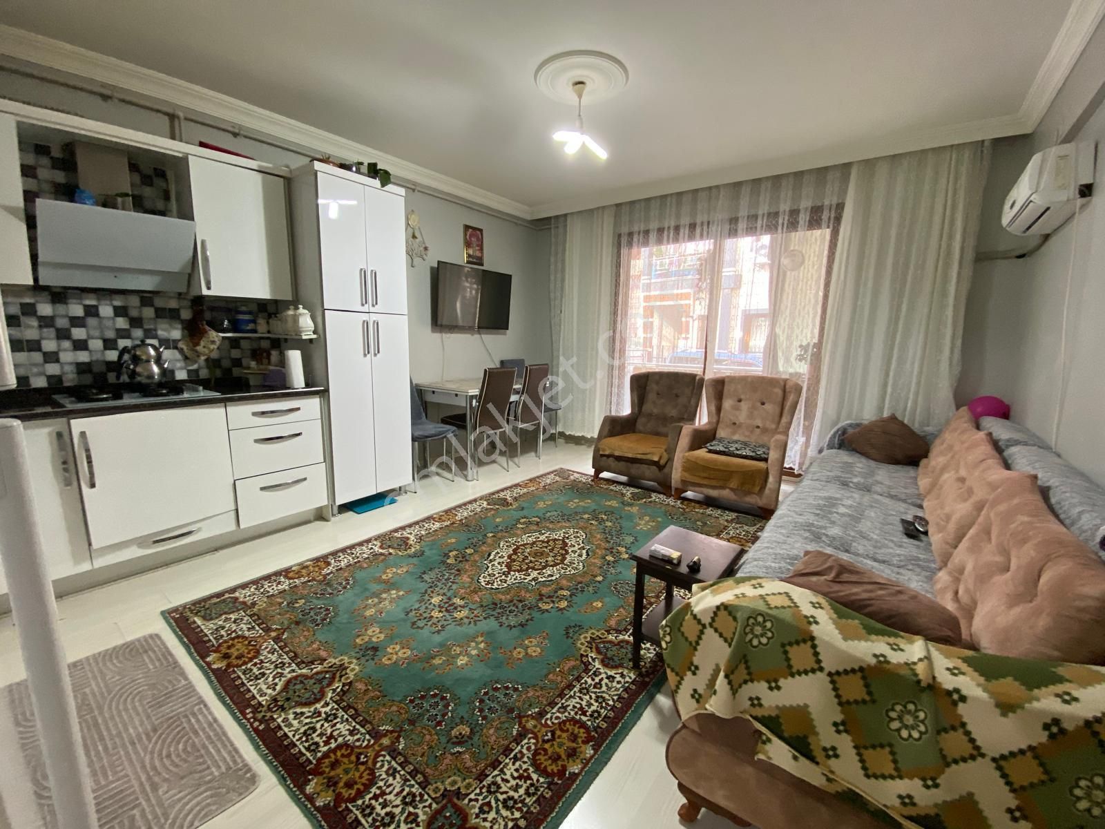 🏡keçili Köy Mahallesi 🏡 ✅3+1 120 M2 3 Katlın Zemin Katı ❇️kombi Petekli