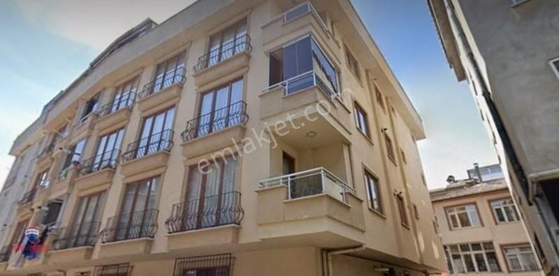Kaynarca'da Merkezde 3+1 Geniş Kullanışlı Ara Kat Daire