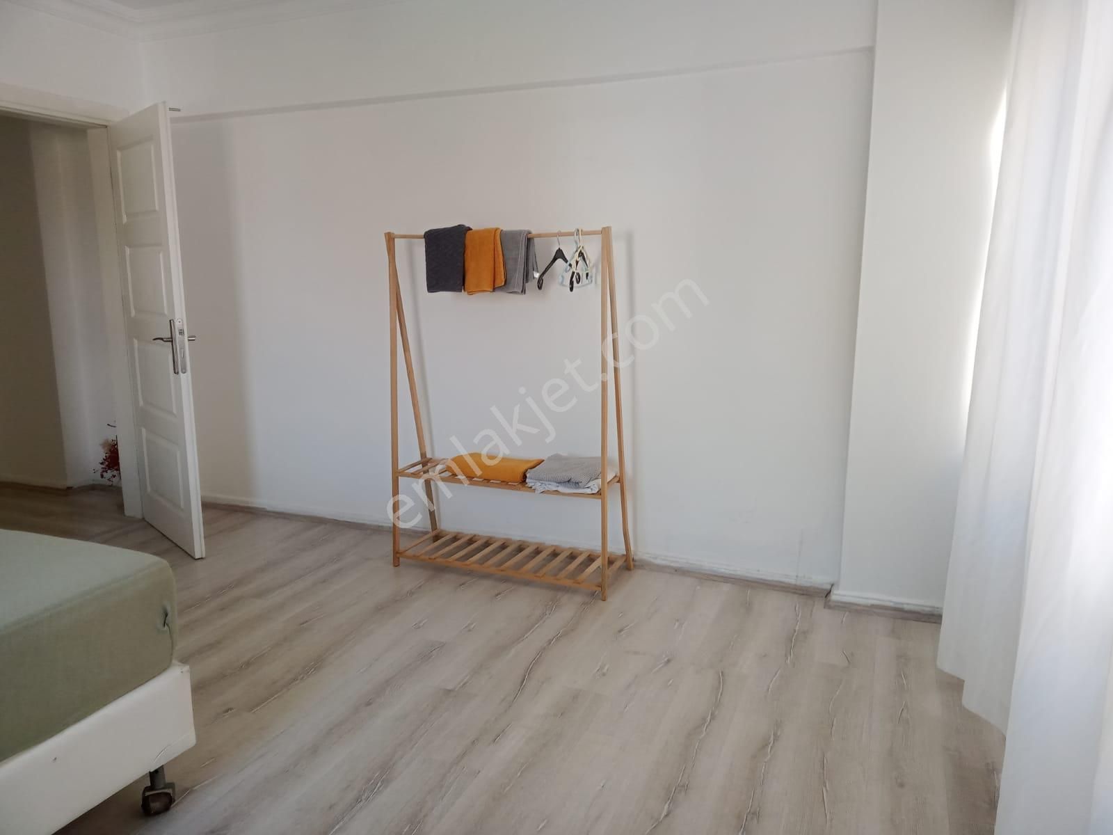 Dalamanda Dost Emlaktan Merkezde Eşyalı 2+1 Satılık Daire - Görsel 14