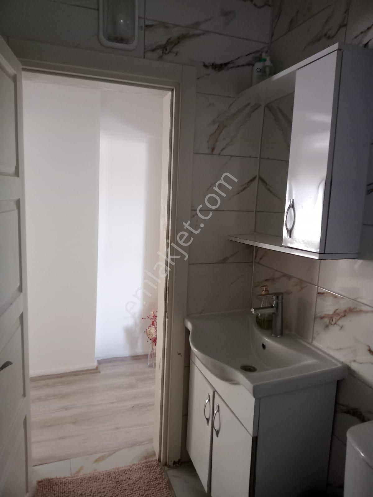 Dalamanda Dost Emlaktan Merkezde Eşyalı 2+1 Satılık Daire - Görsel 17