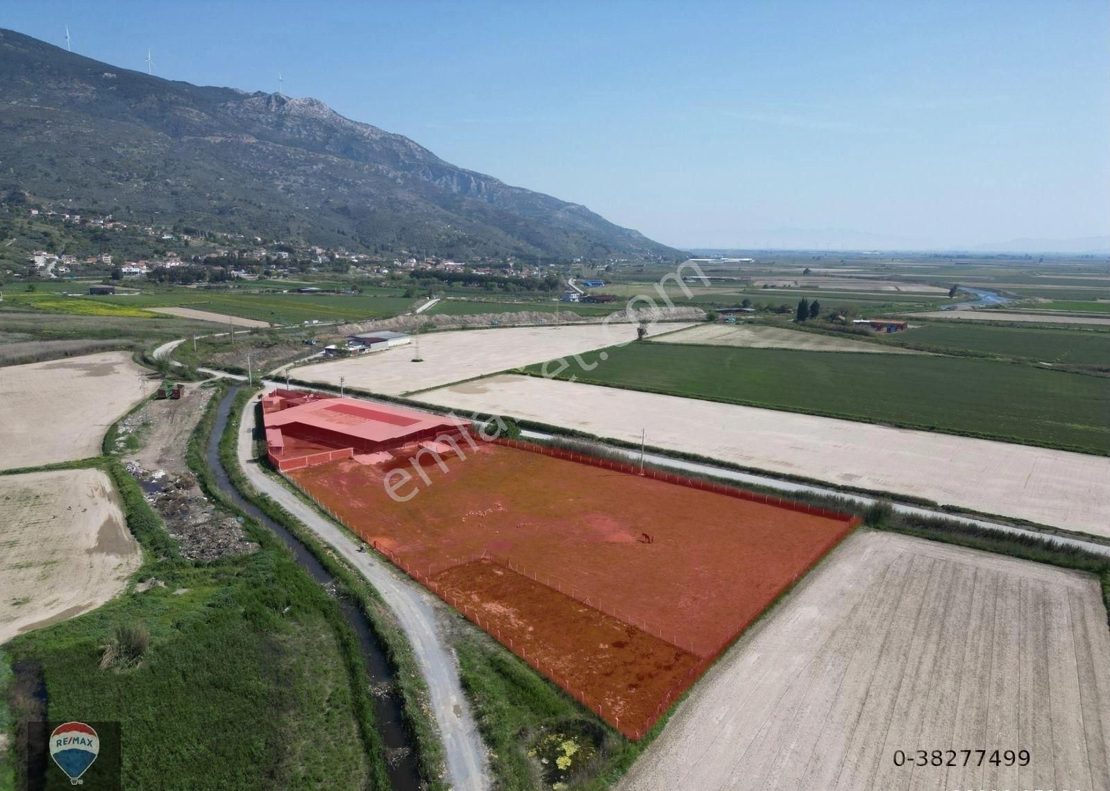 Söke Güllübahçe'de Yatırıma Uygun Tam Donanımlı Ruhsatlı Büyükbaş Hayvan Üretım Çıftlığı - Görsel 24