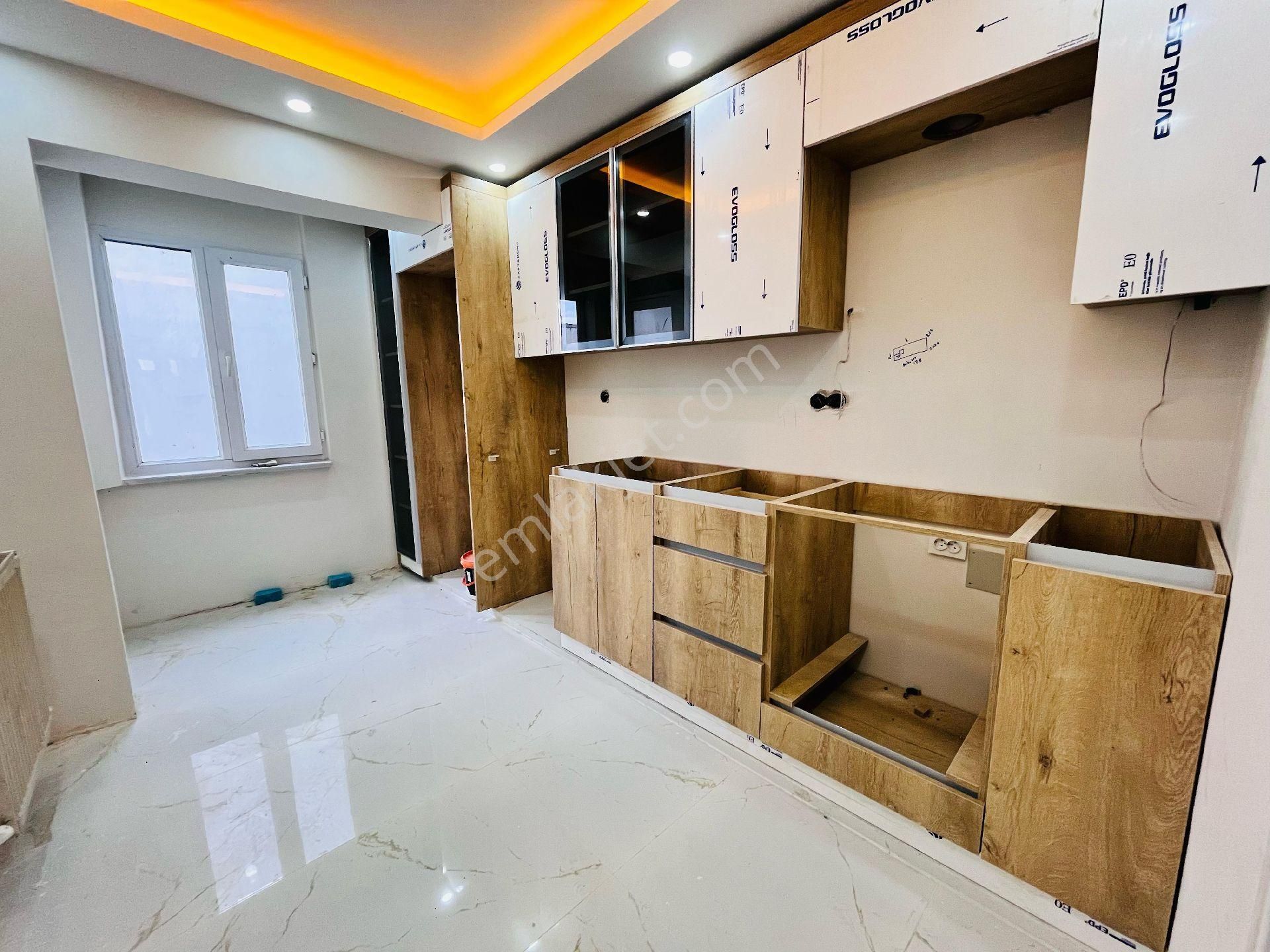 Manisa Ege Mah.uzunyol Caddesi Üzeri Satılık 2+1 Full Tadilatlı Lüx Arakat Daire