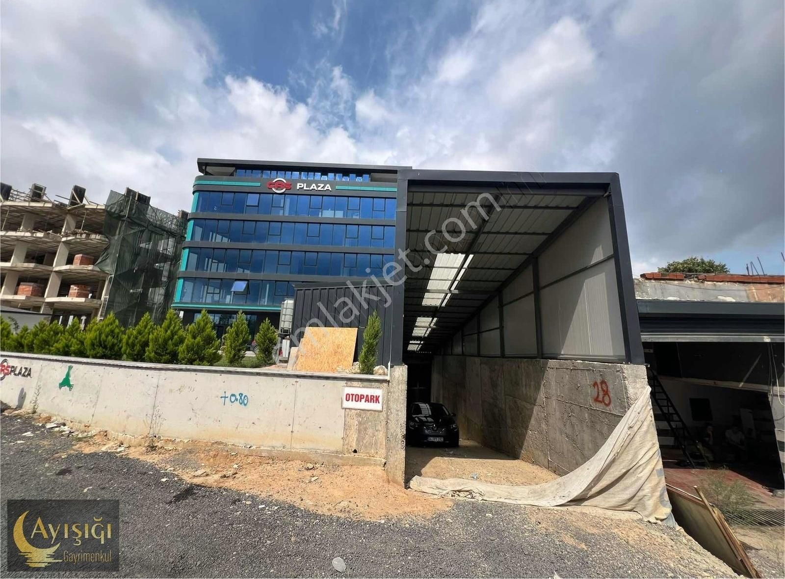 Çayırova Şekerpınar'da 300m² Kiralık Depo/ İşyeri